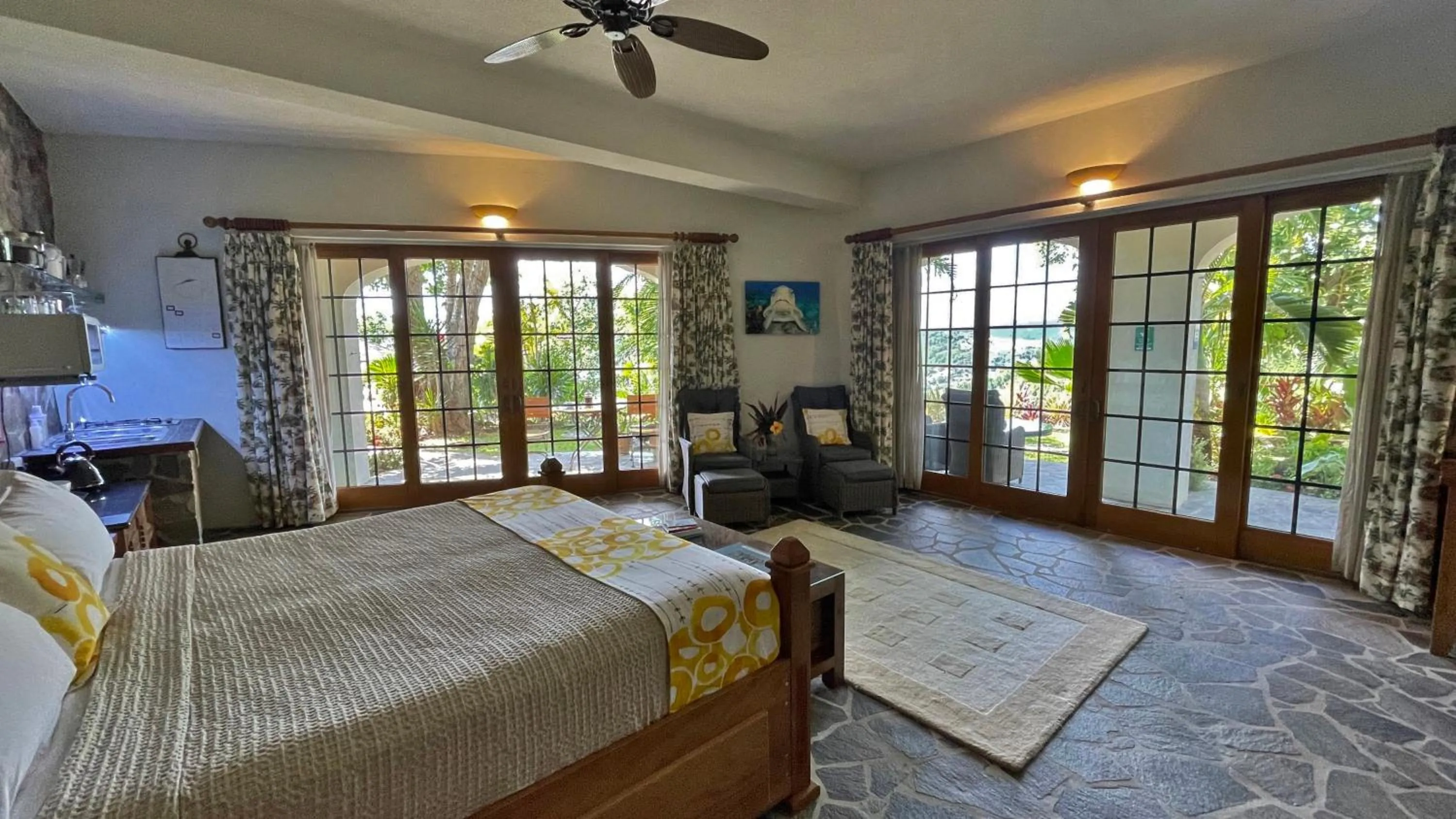 Property building, Bed in Tropical Hideaway