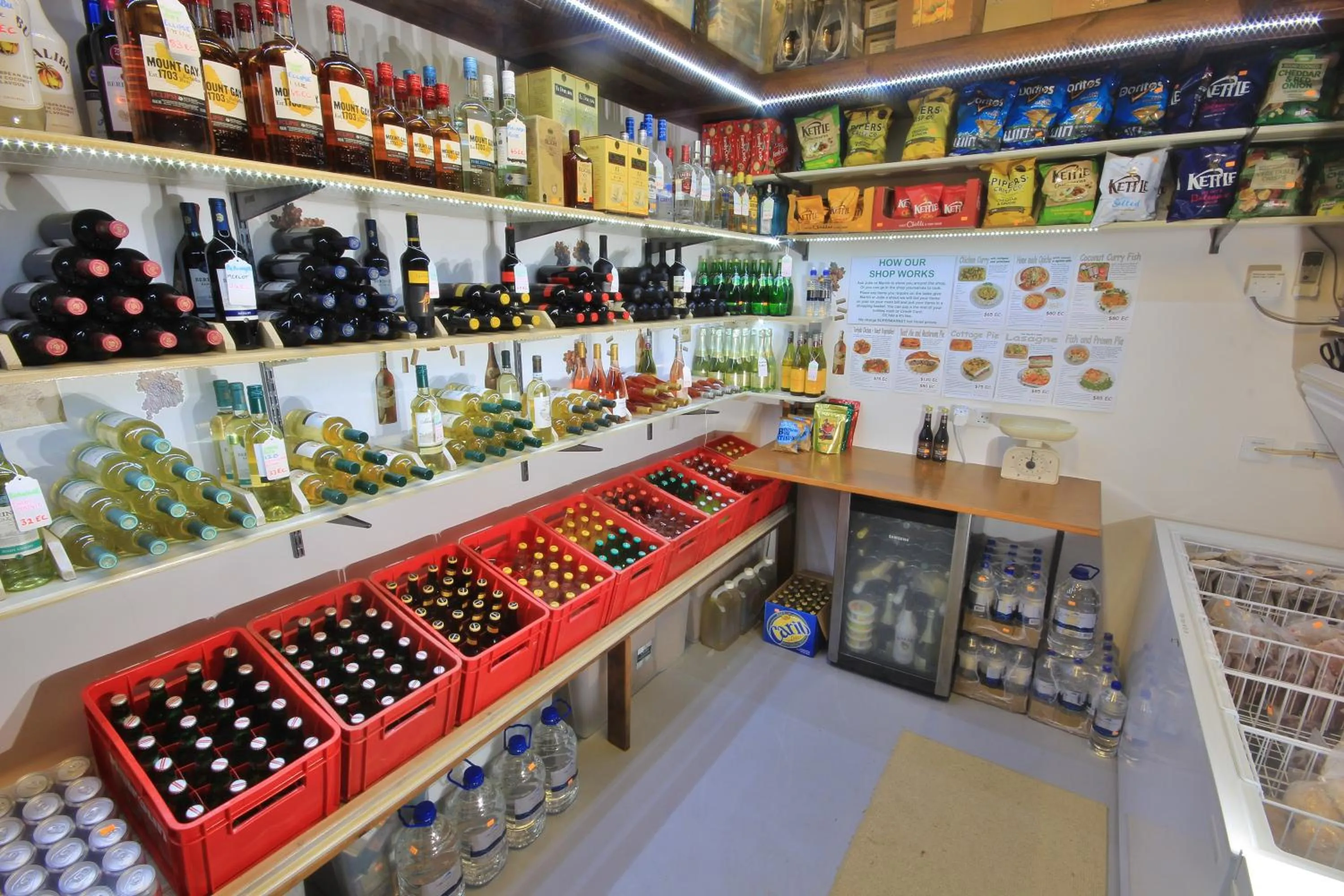 On-site shops in Tropical Hideaway