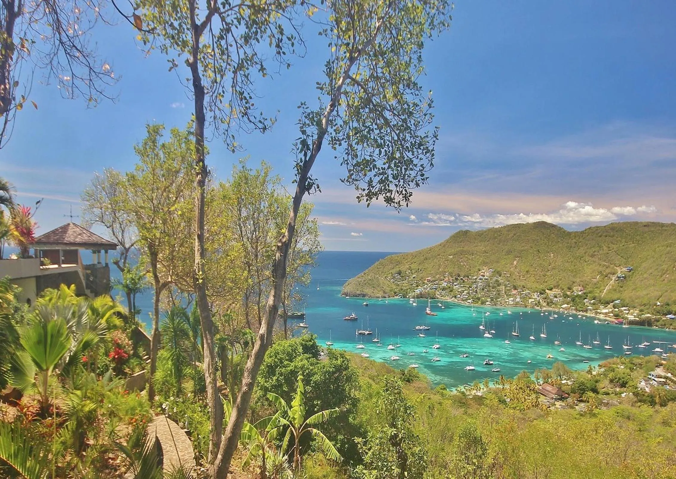 Mountain view in Tropical Hideaway