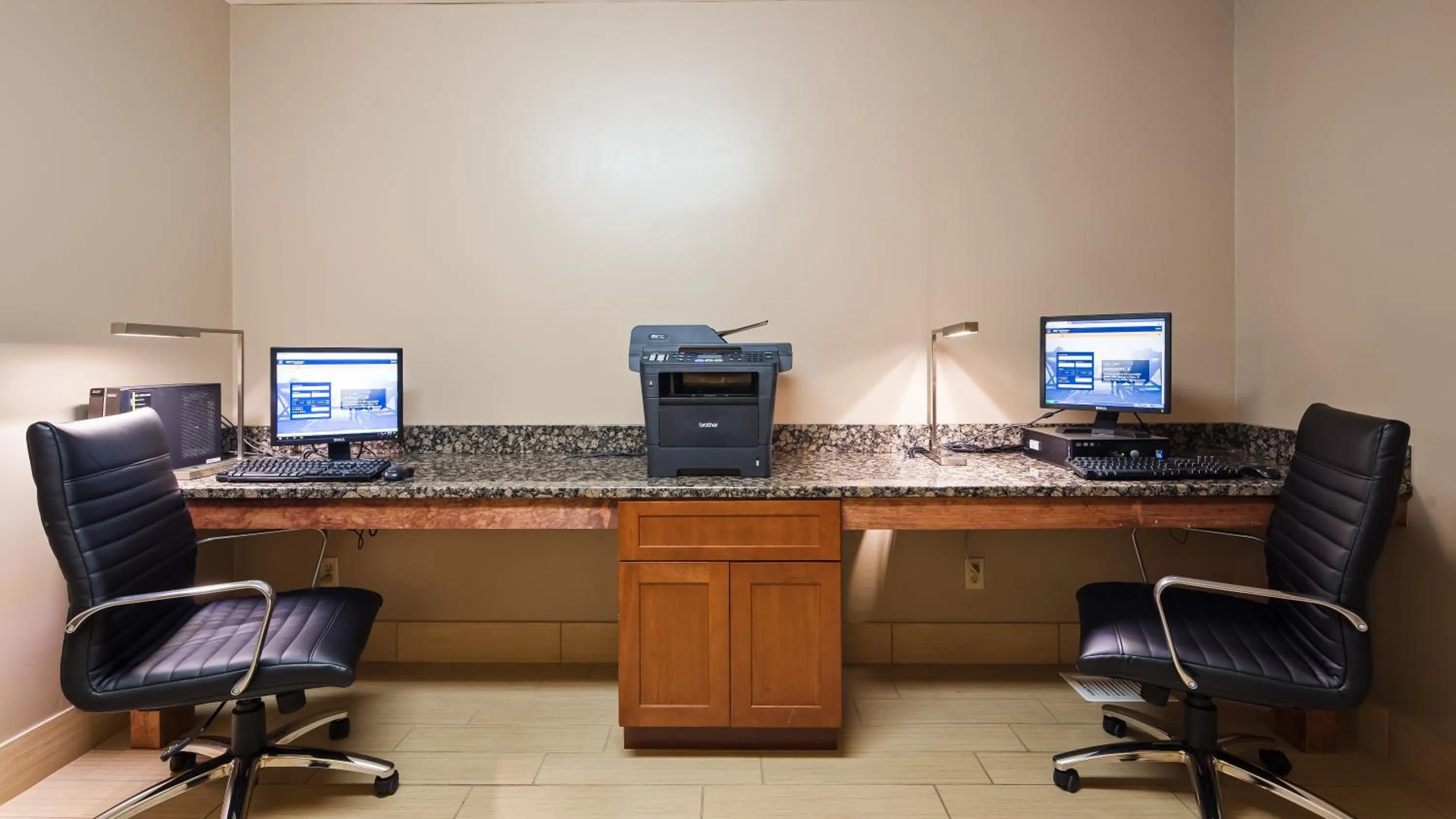 Business facilities in Best Western Ambassador Inn & Suites