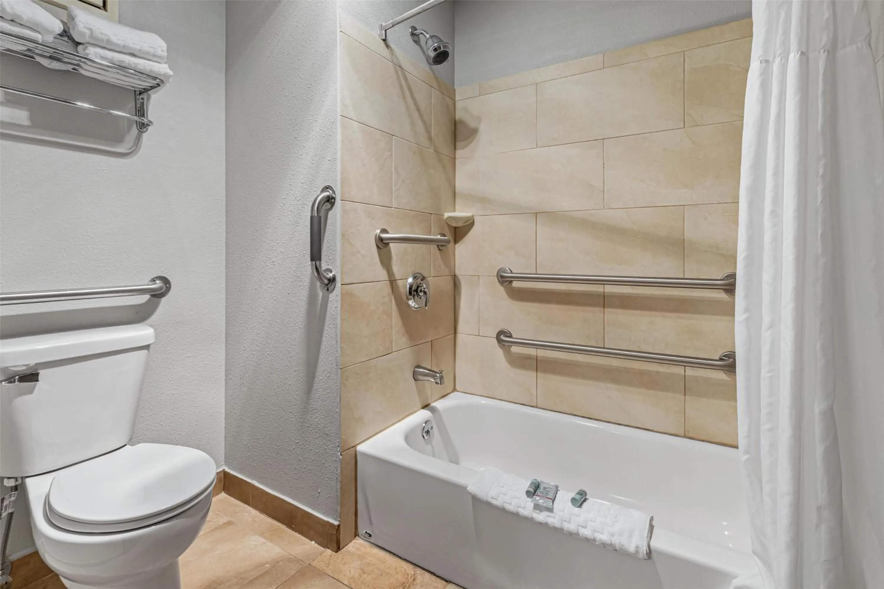 Bathroom in Best Western Ambassador Inn & Suites