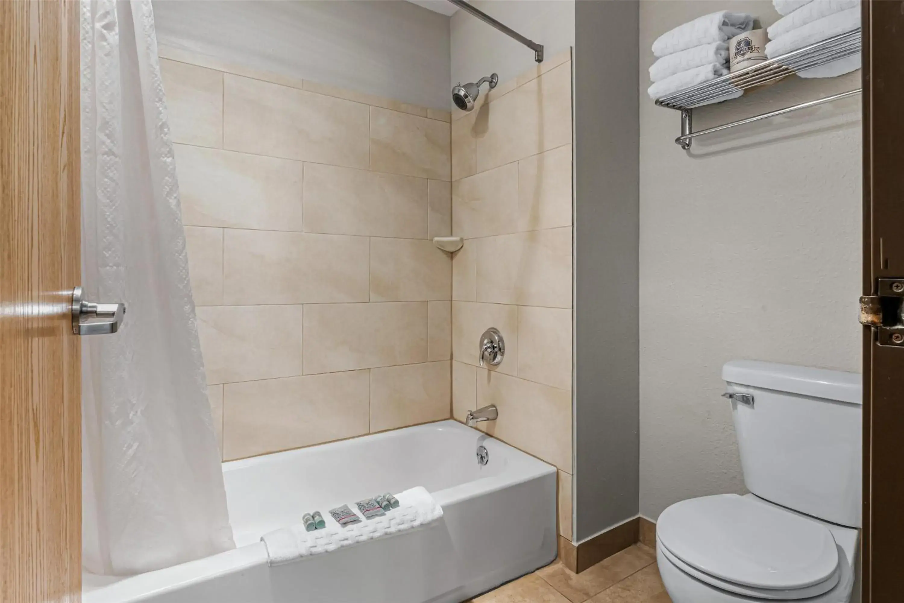 Bathroom in Best Western Ambassador Inn & Suites Bathroom in Best Western Ambassador Inn & Suites