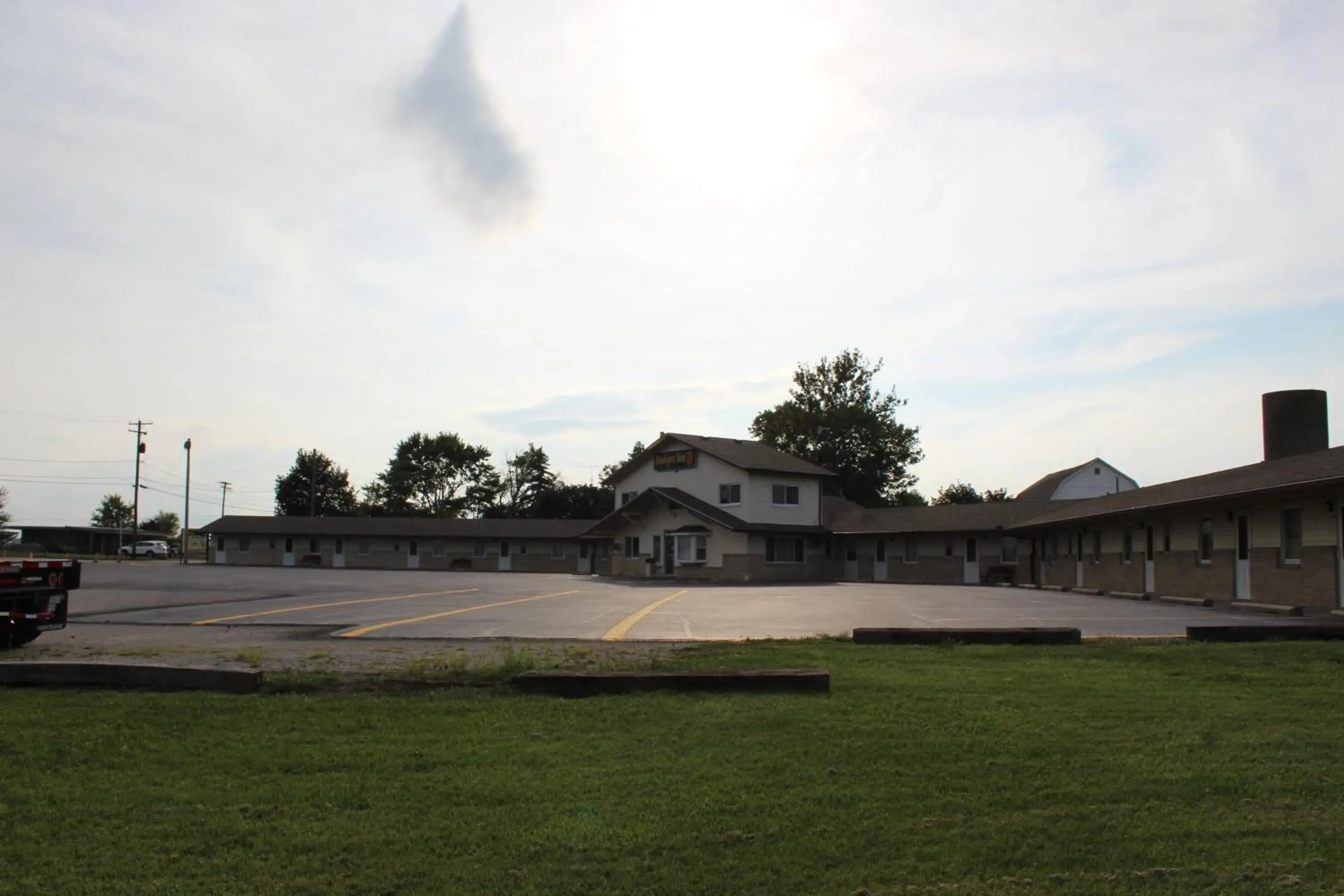 The Perrysburg Budget Inn The Perrysburg Budget Inn