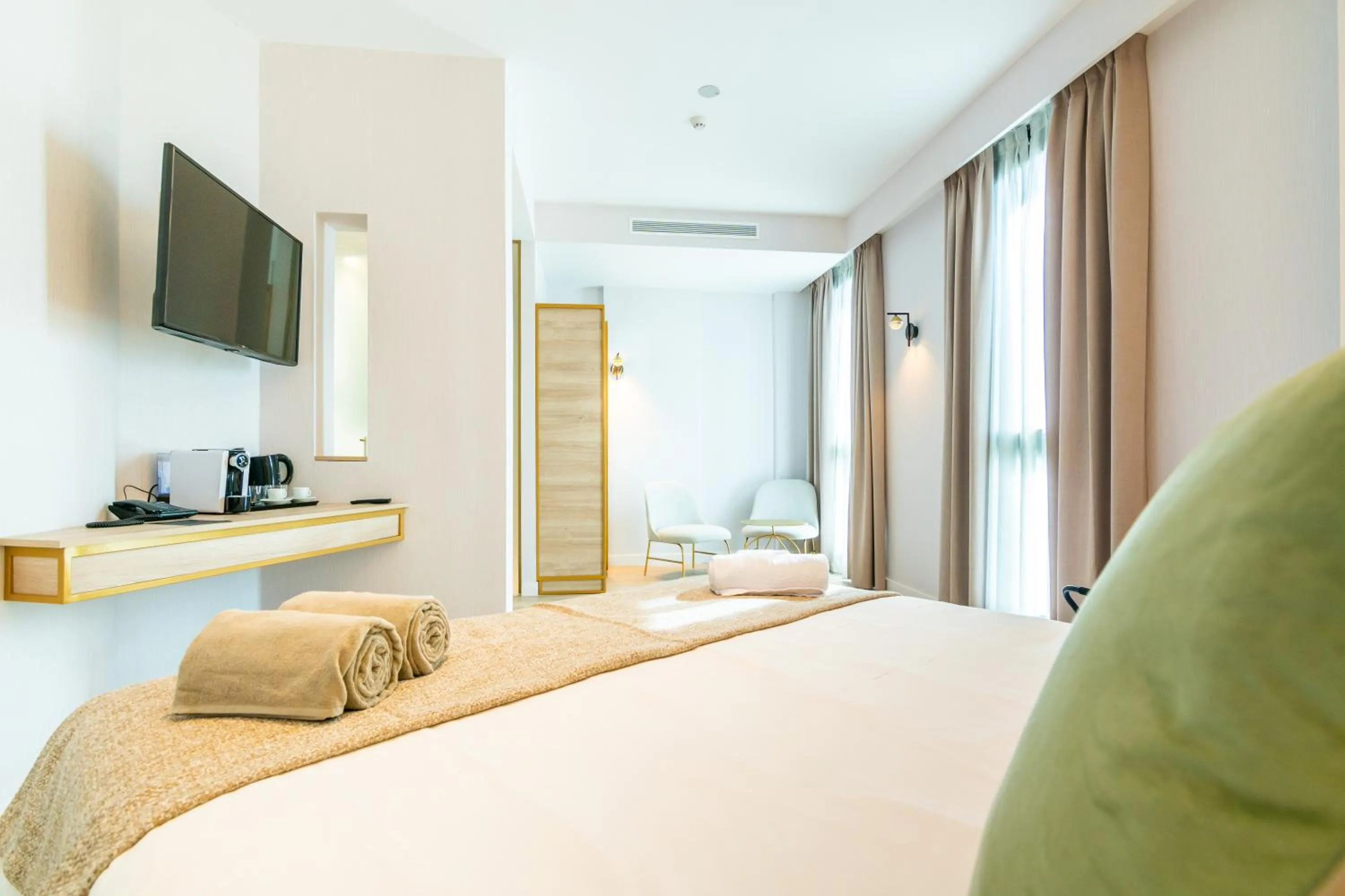 Photo of the whole room, Bed in Hotel Málaga Vibes