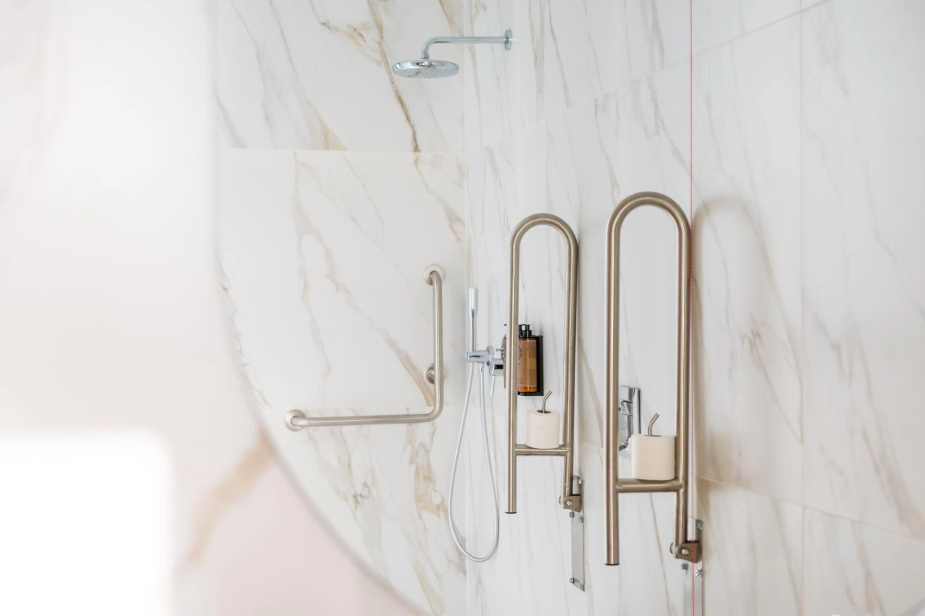 Shower in Hotel Málaga Vibes