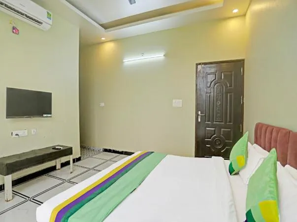 Bed in Expo View Residency