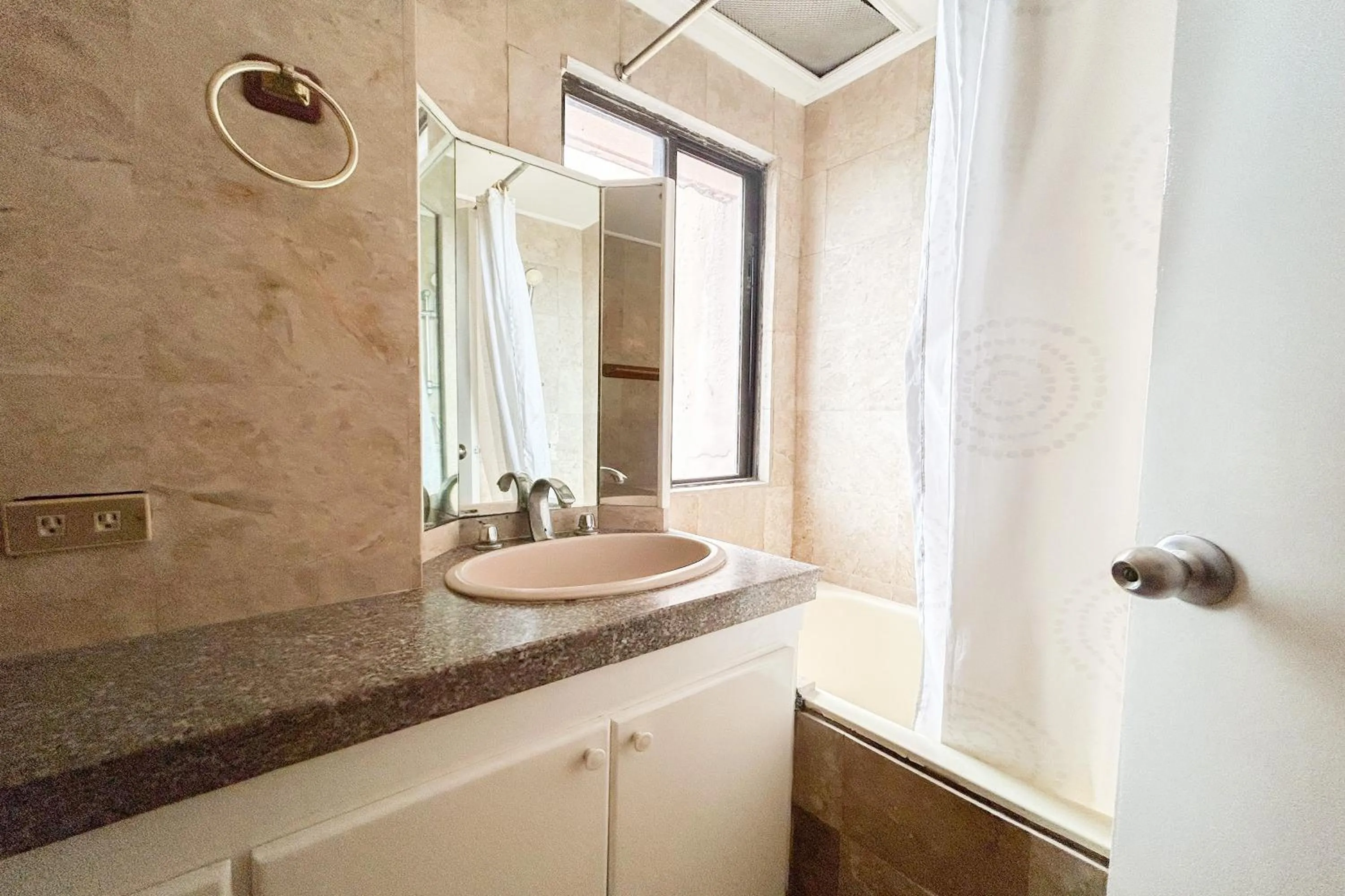 Bathroom in Sunette Tower Suites Makati City Center