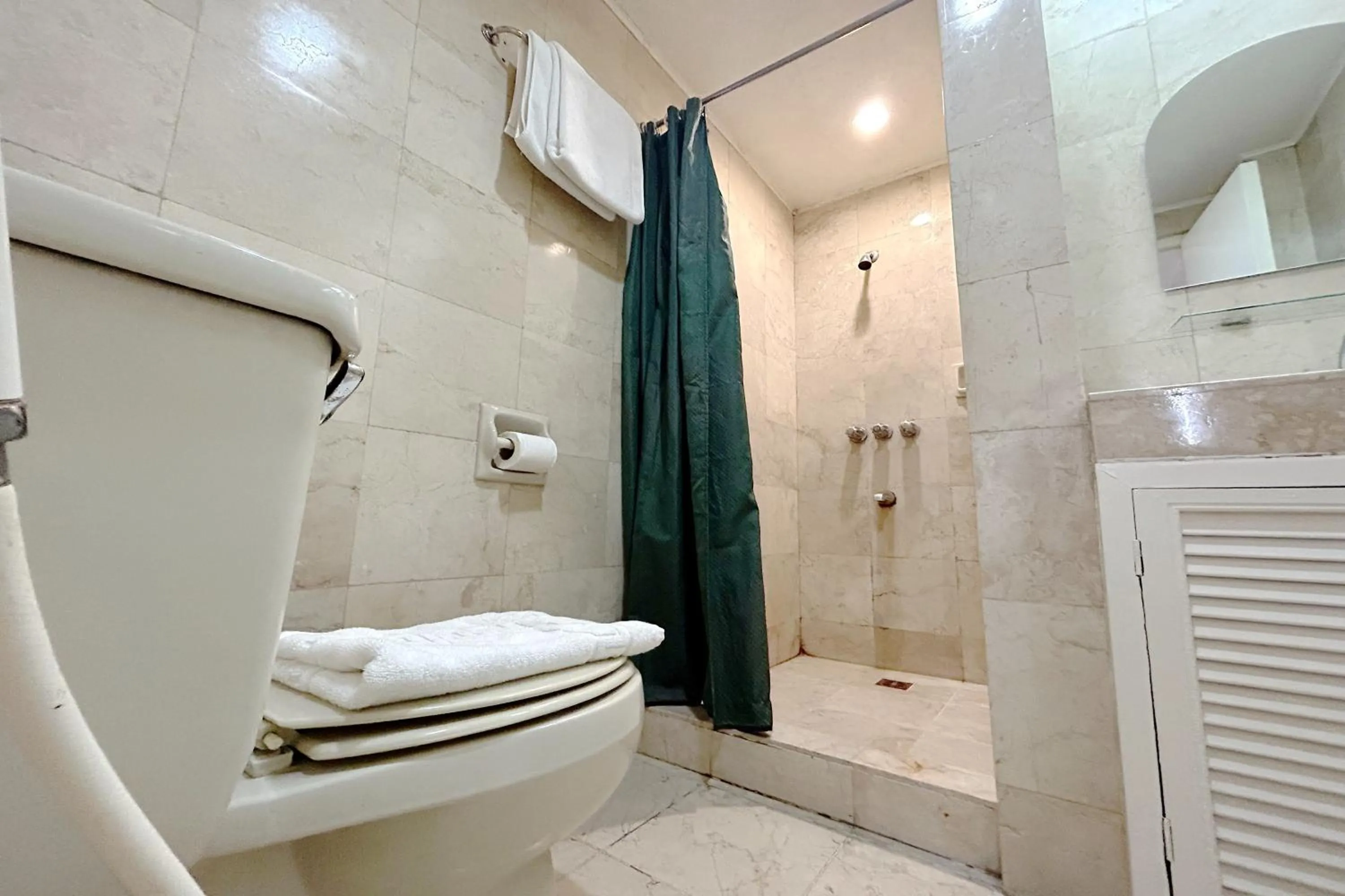 Bathroom in Sunette Tower Suites Makati City Center
