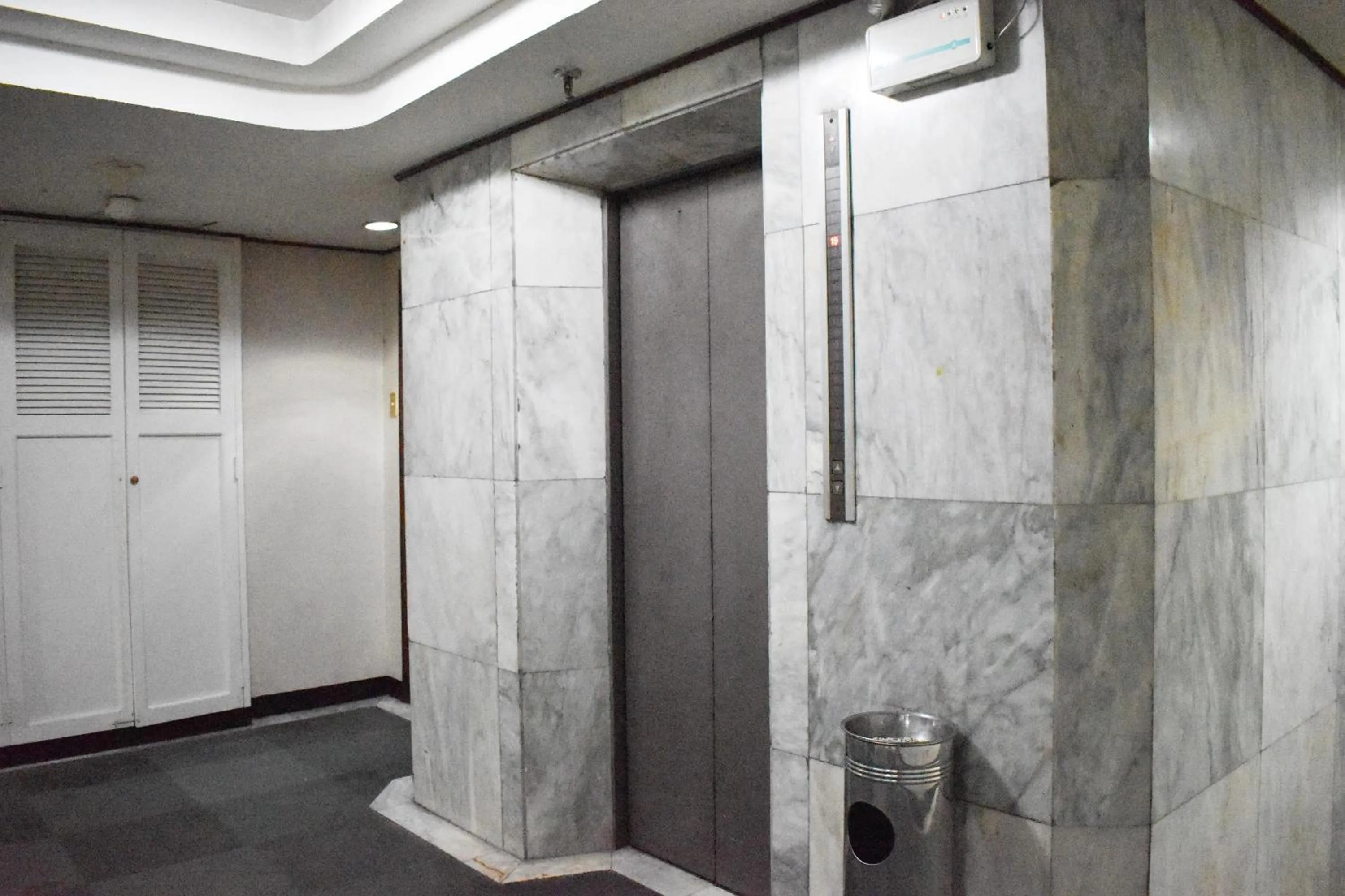 elevator in Sunette Tower Suites Makati City Center