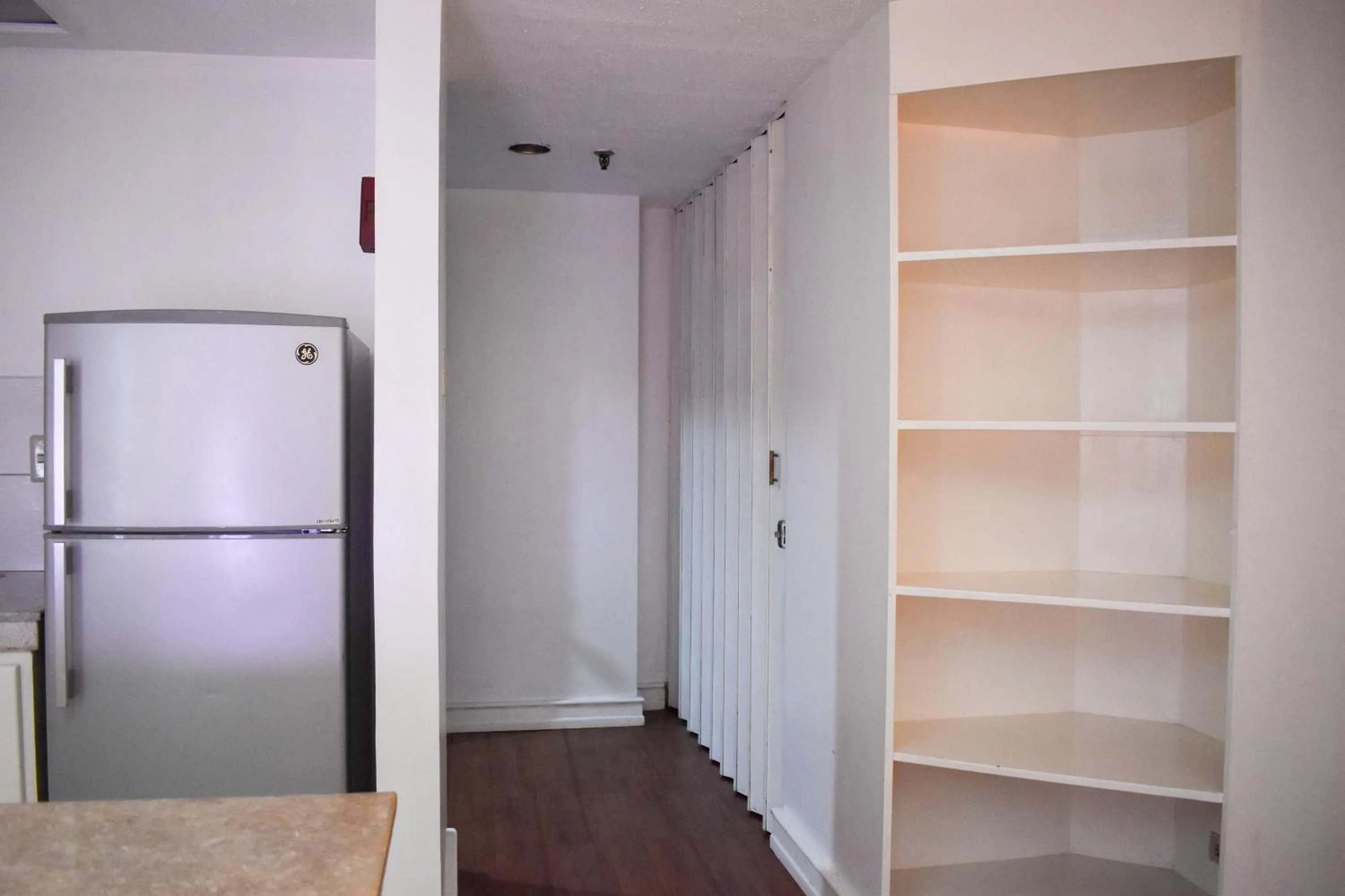 Kitchen or kitchenette in Sunette Tower Suites Makati City Center