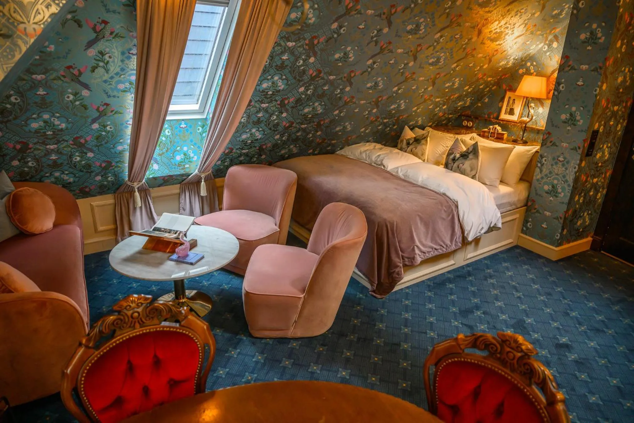 Bed in Charmante Skostredet Hôtel