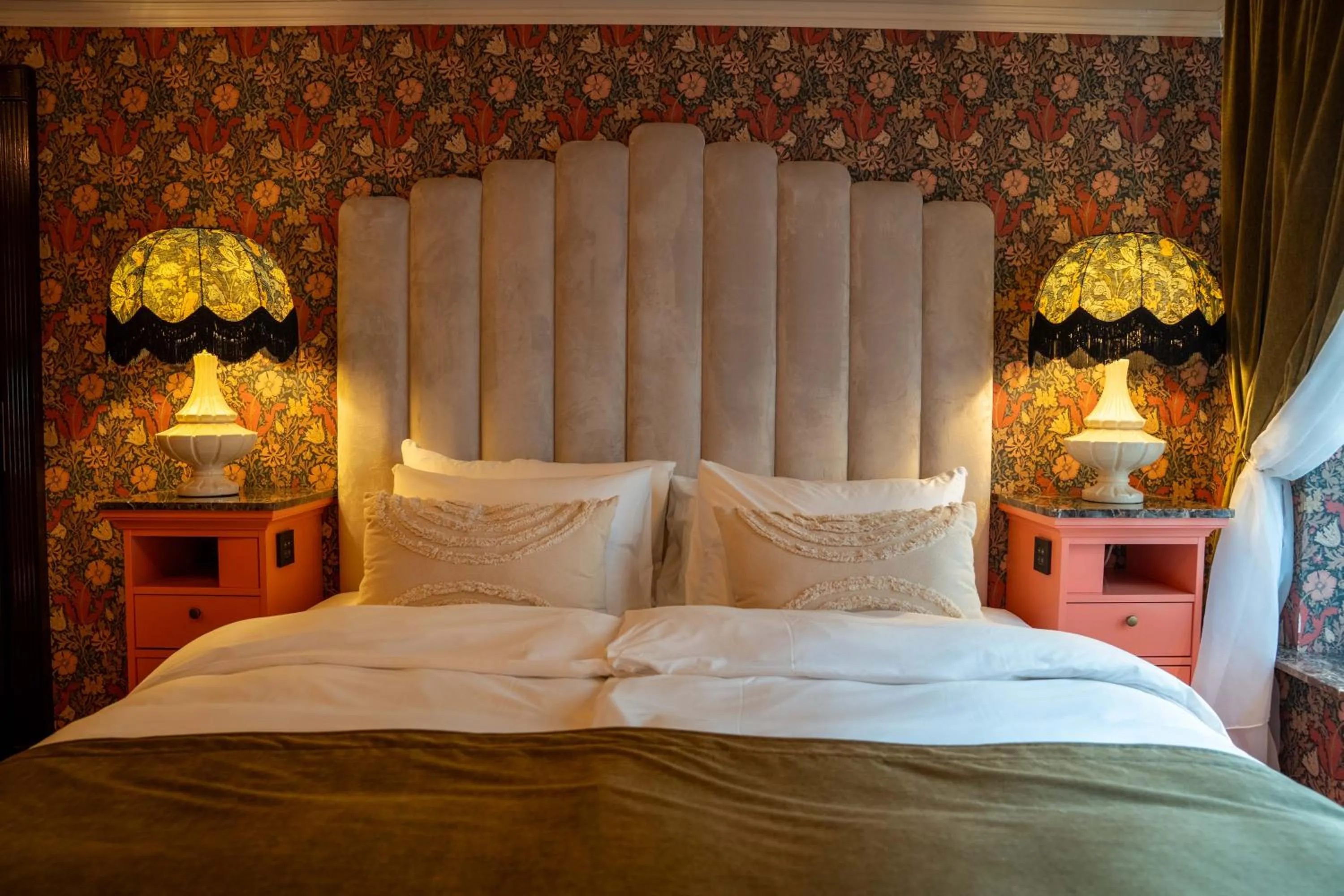 Bed in Charmante Skostredet Hôtel