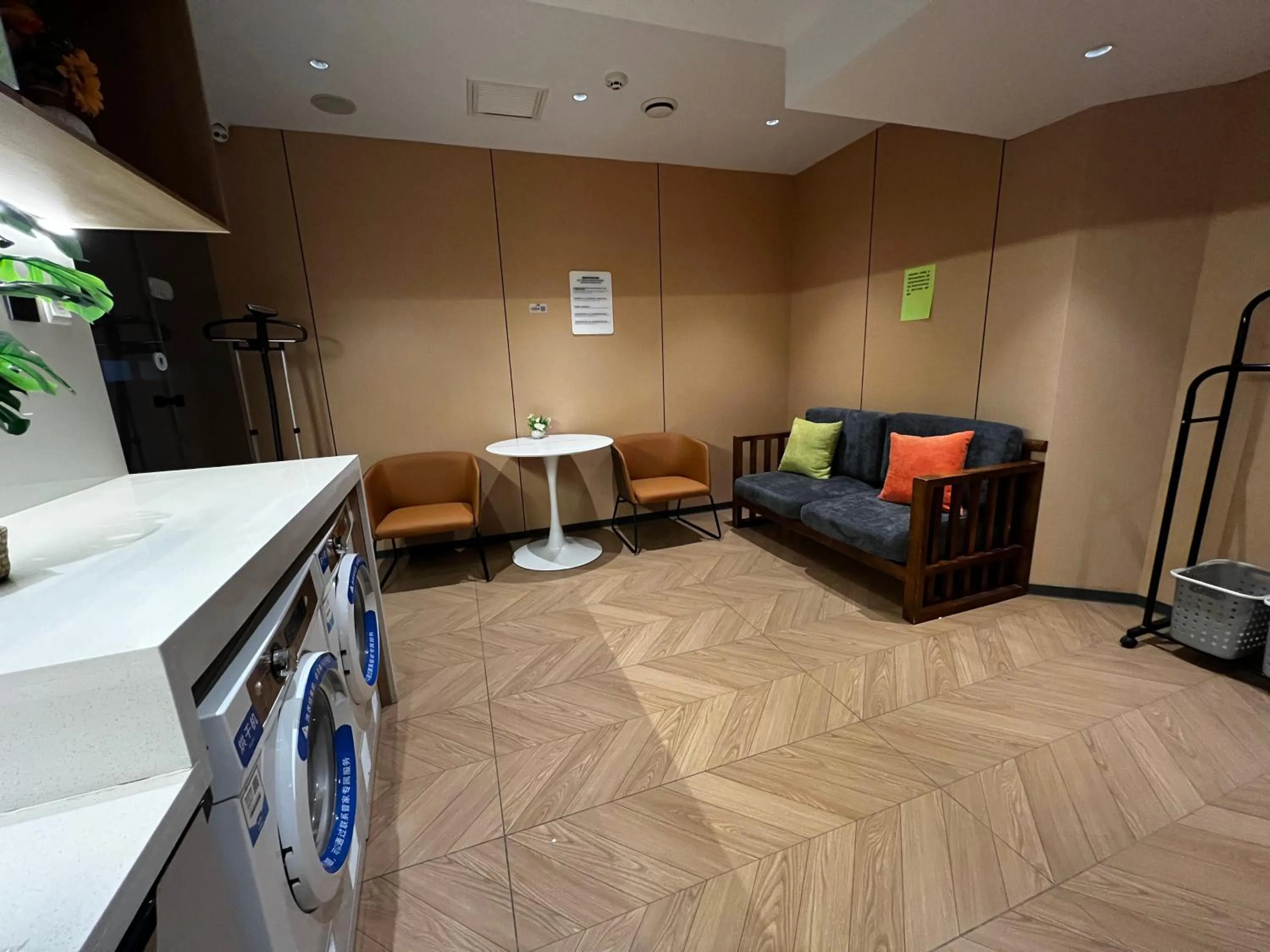 washing machine in Holiday Inn Express Lanzhou Zhengning Road by IHG