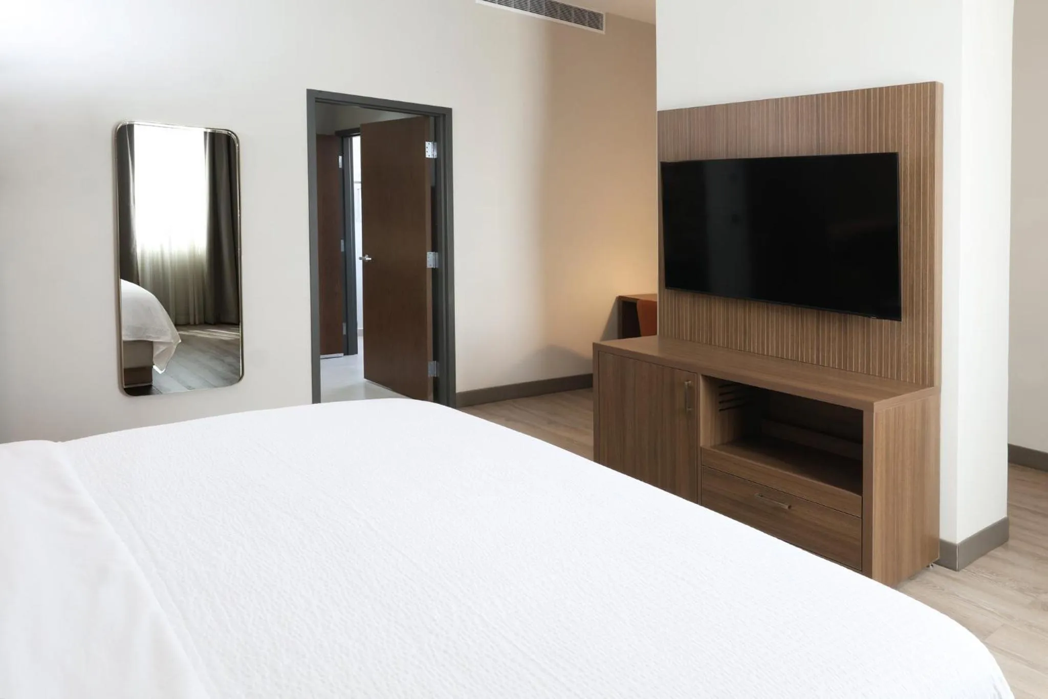 Photo of the whole room, Bed in Holiday Inn Navojoa by IHG