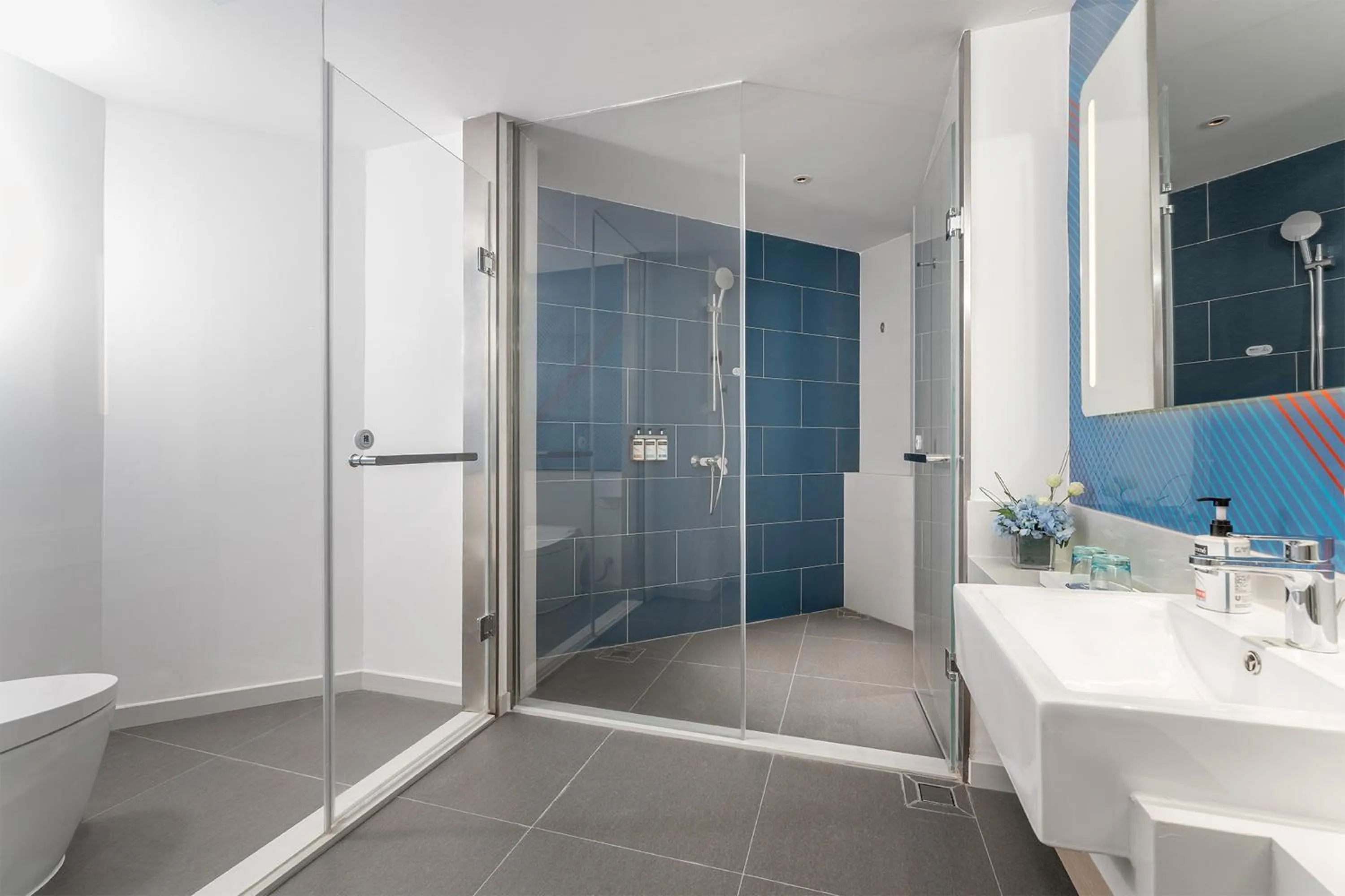 Shower in Holiday Inn Express Dandong City Center by IHG