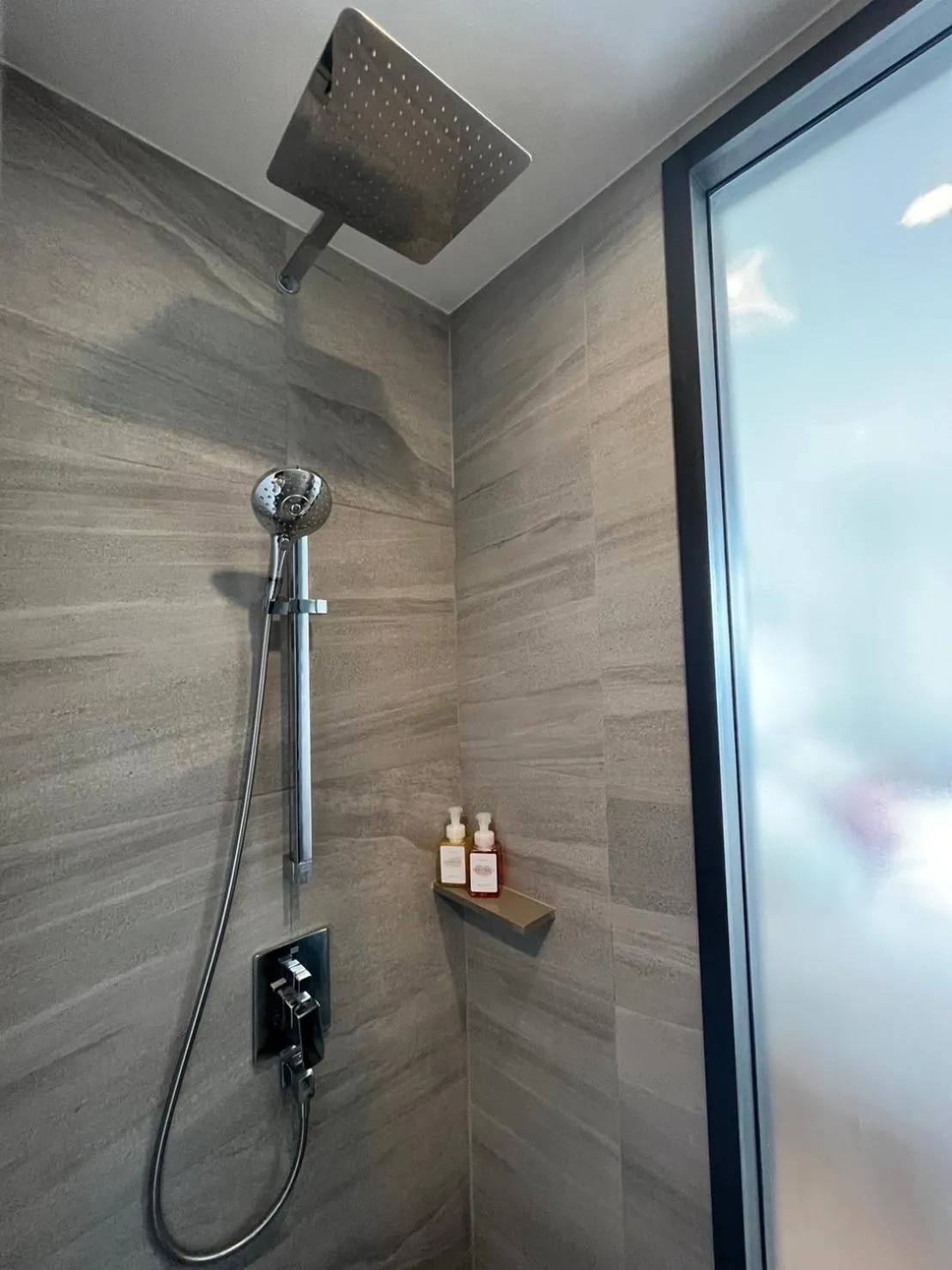 Shower in The EDGE Central Pattaya