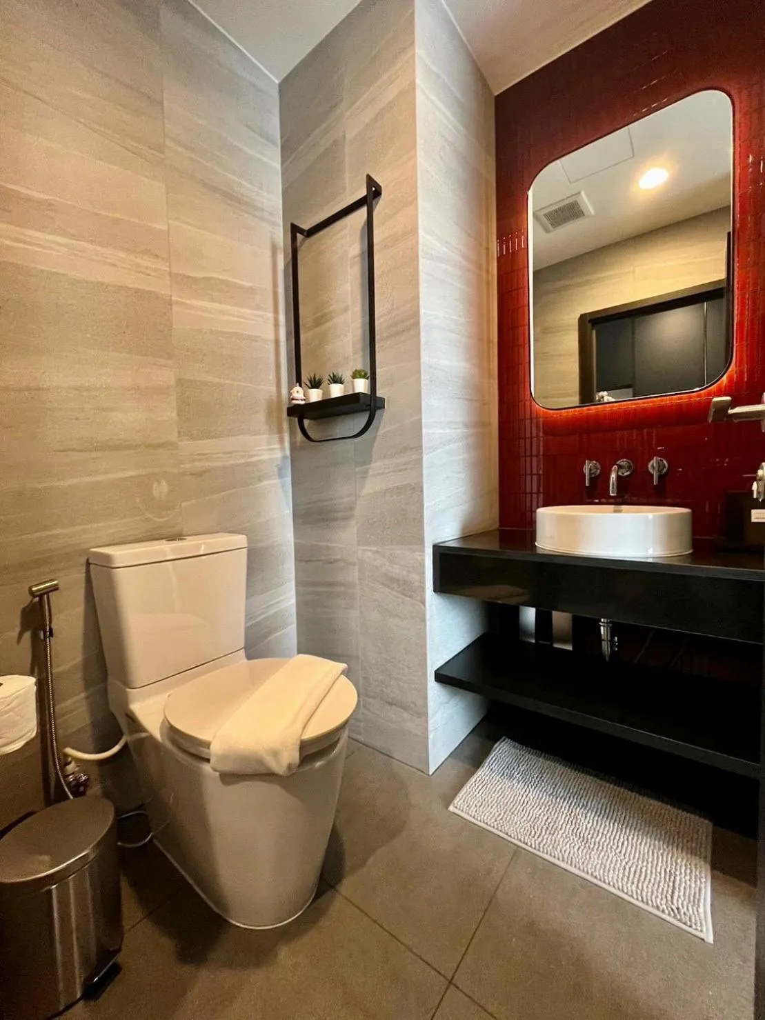 Toilet in The EDGE Central Pattaya