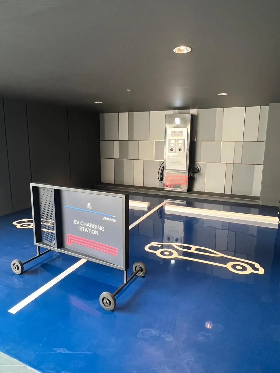 Parking in The EDGE Central Pattaya