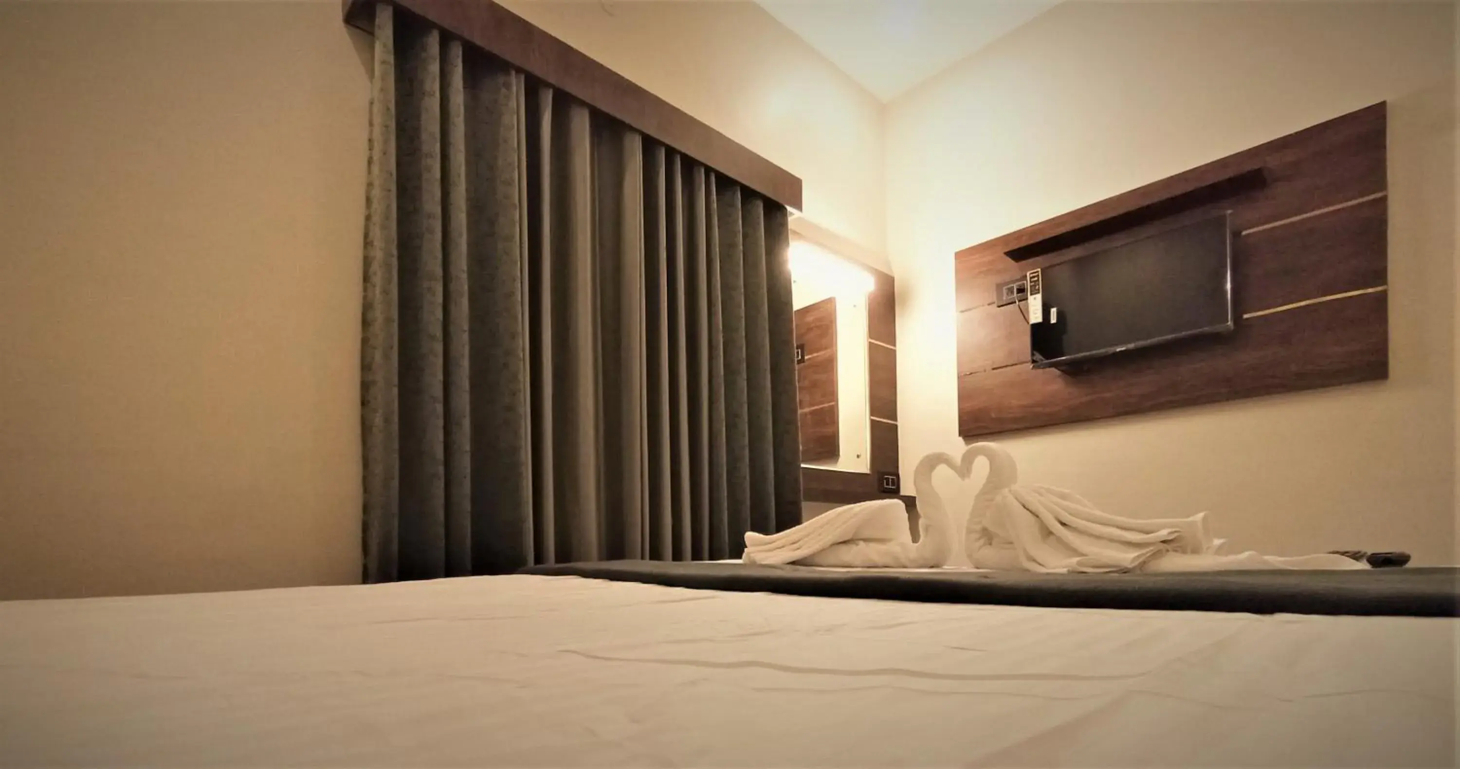 Bedroom, Bed in HOTEL ELITE Bedroom, Bed in HOTEL ELITE