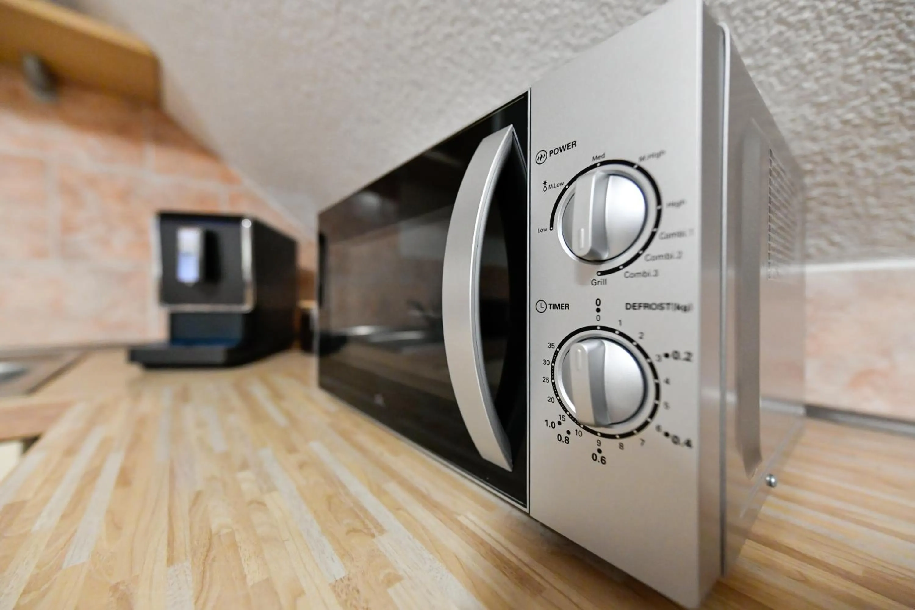 Kitchen or kitchenette in Großes Spree Apartment, 3 Schlafzimmer bis 10 Personen, 4x KfZ Parkplatz, Terrasse, Waschtrockner, Wlan, Netflix