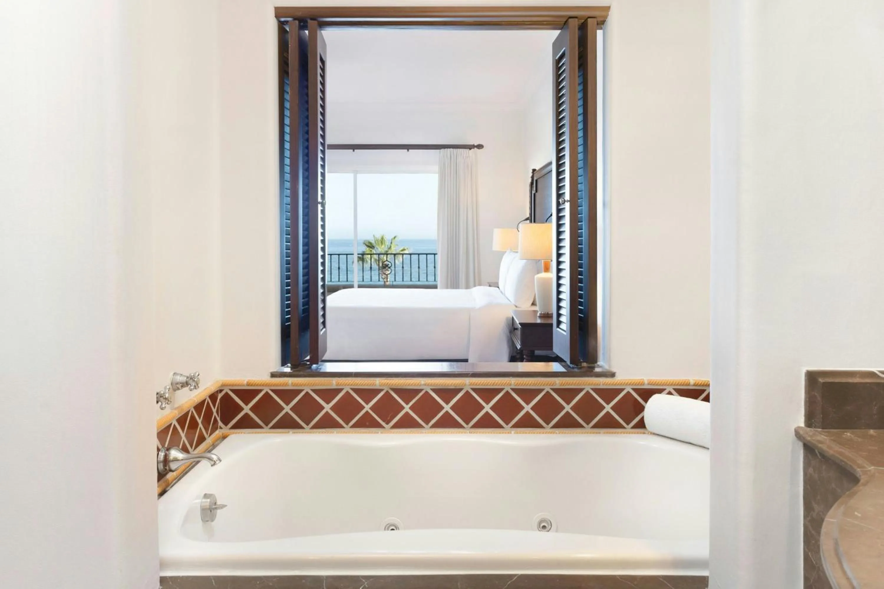 Bathroom, Bed in Hacienda del Mar Los Cabos, an Autograph Collection All-Inclusive Resort