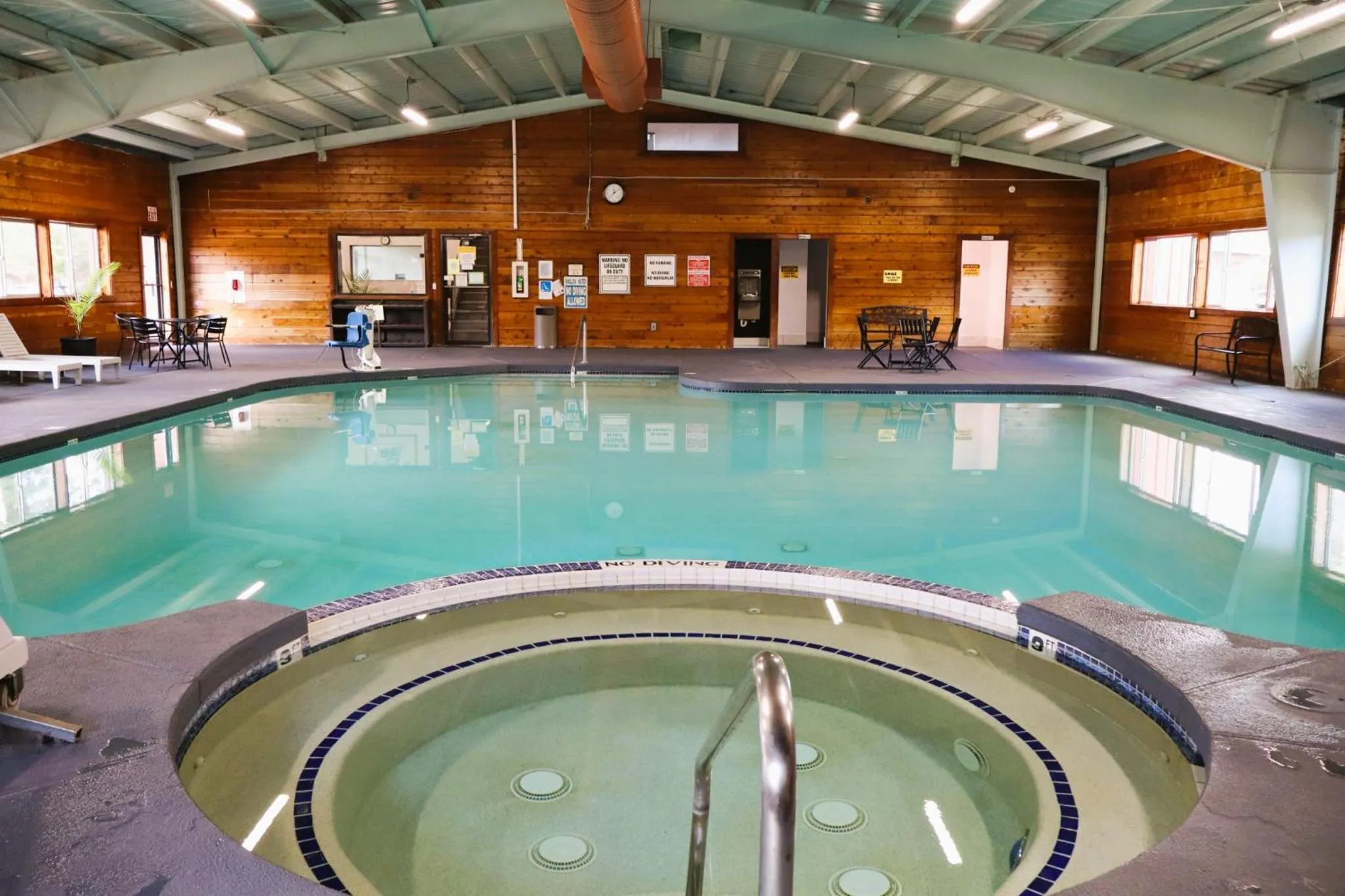 Hot Tub in Roundhouse Resort
