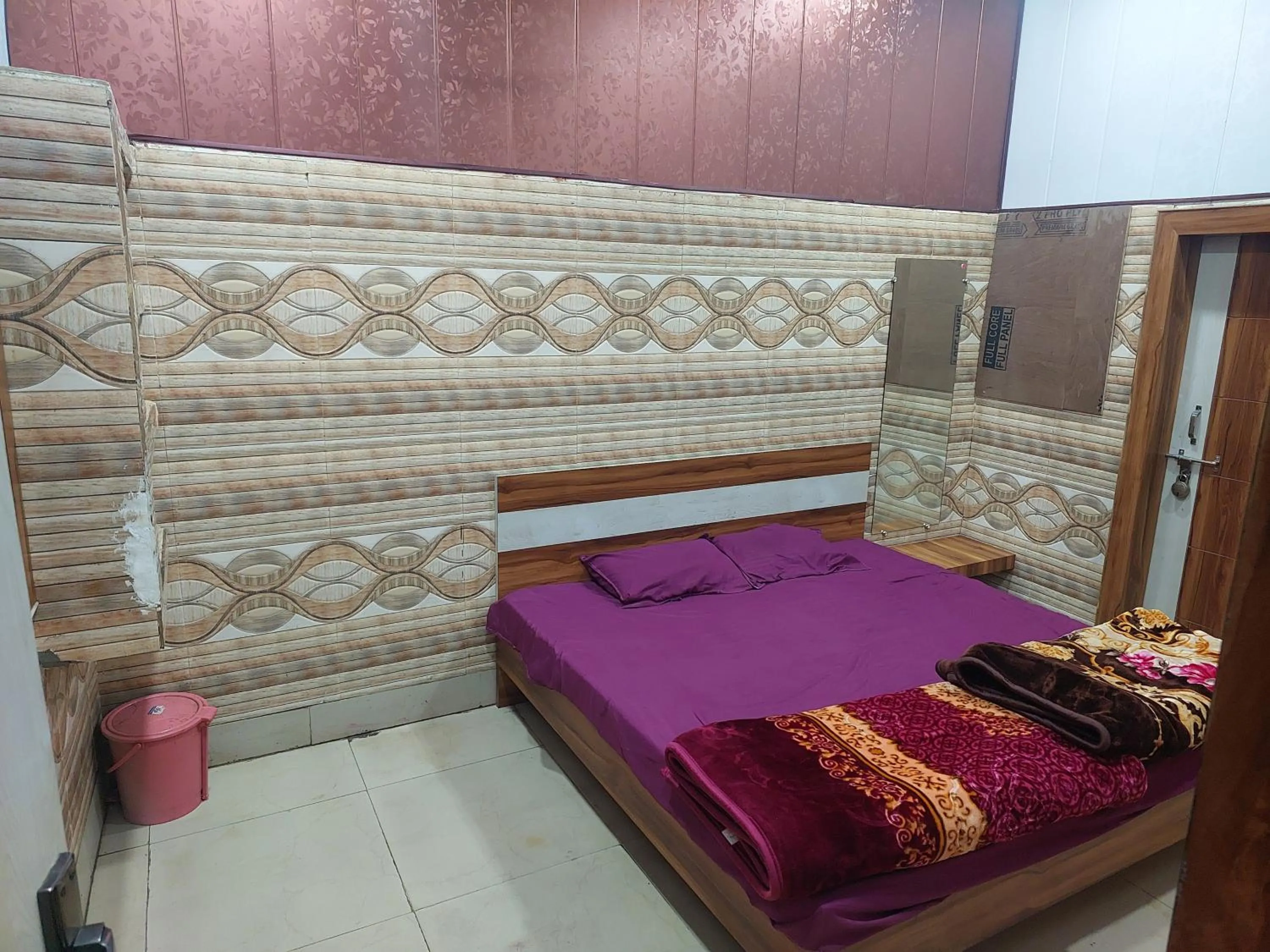 Bed in Annu Bhai Sewa Sadan