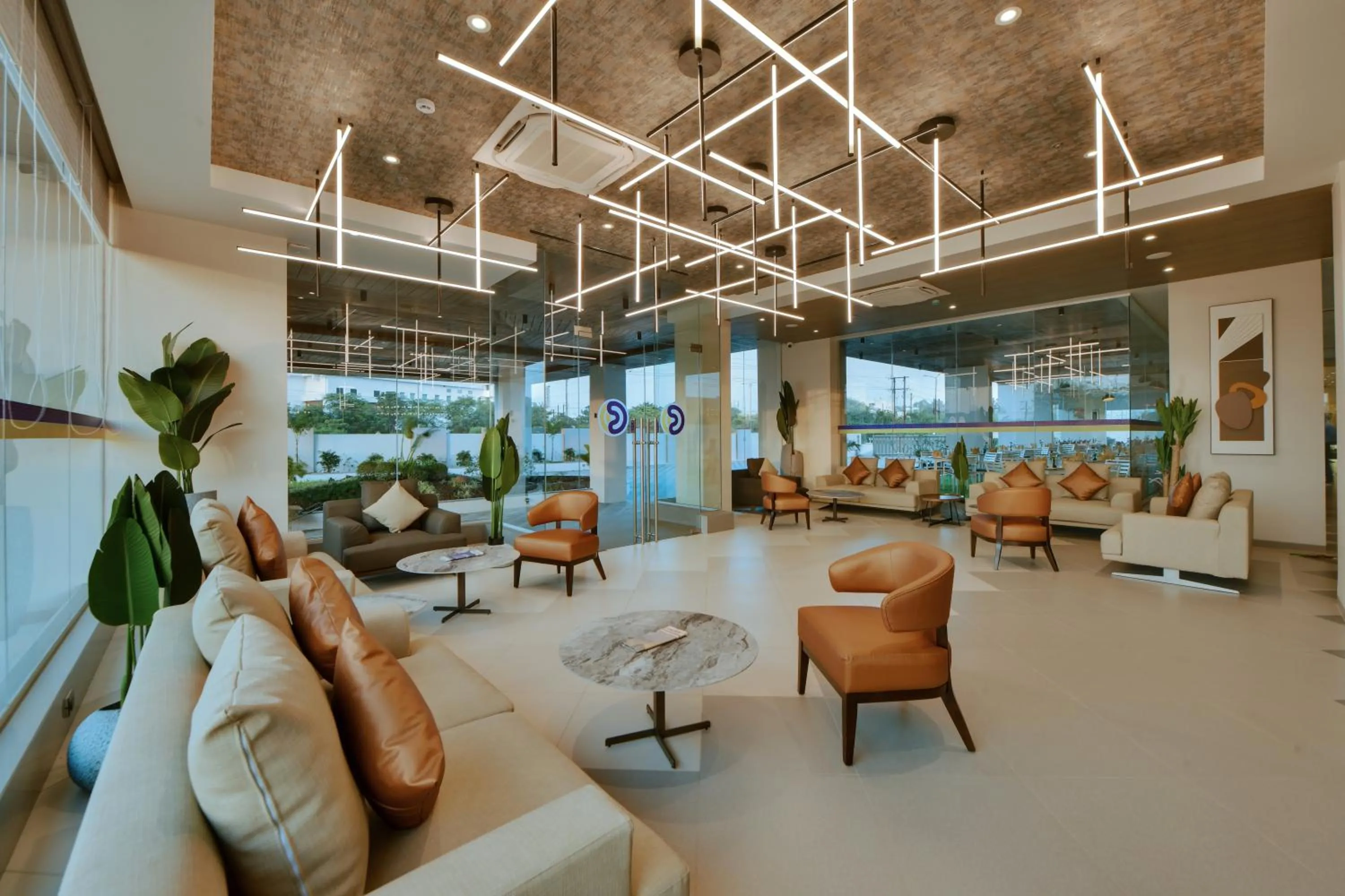 Communal lounge/ TV room in Click Hotel Pithampur