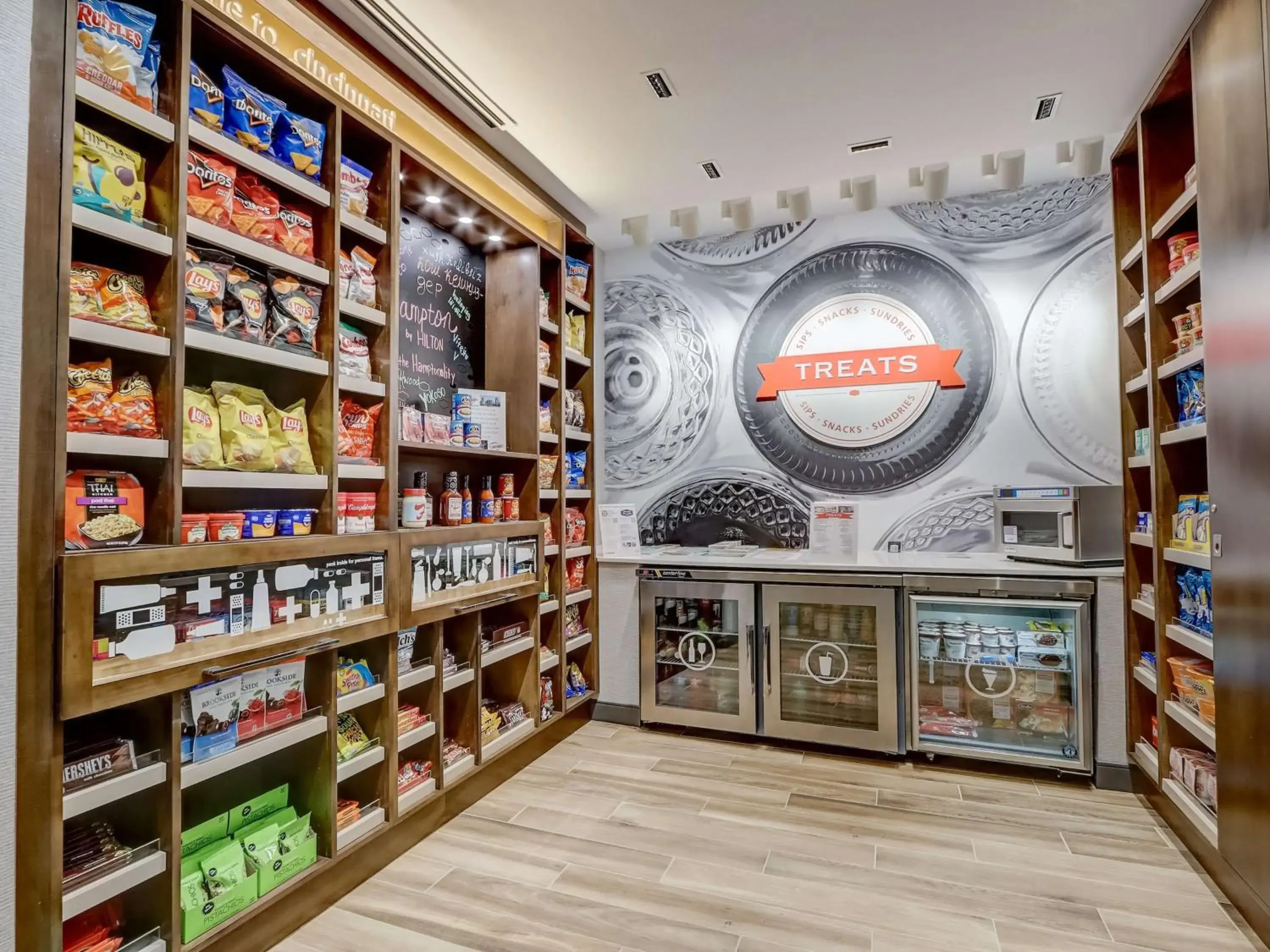 Restaurant/places to eat in Hampton Inn & Suites Cincinnati Midtown Rookwood Restaurant/places to eat in Hampton Inn & Suites Cincinnati Midtown Rookwood