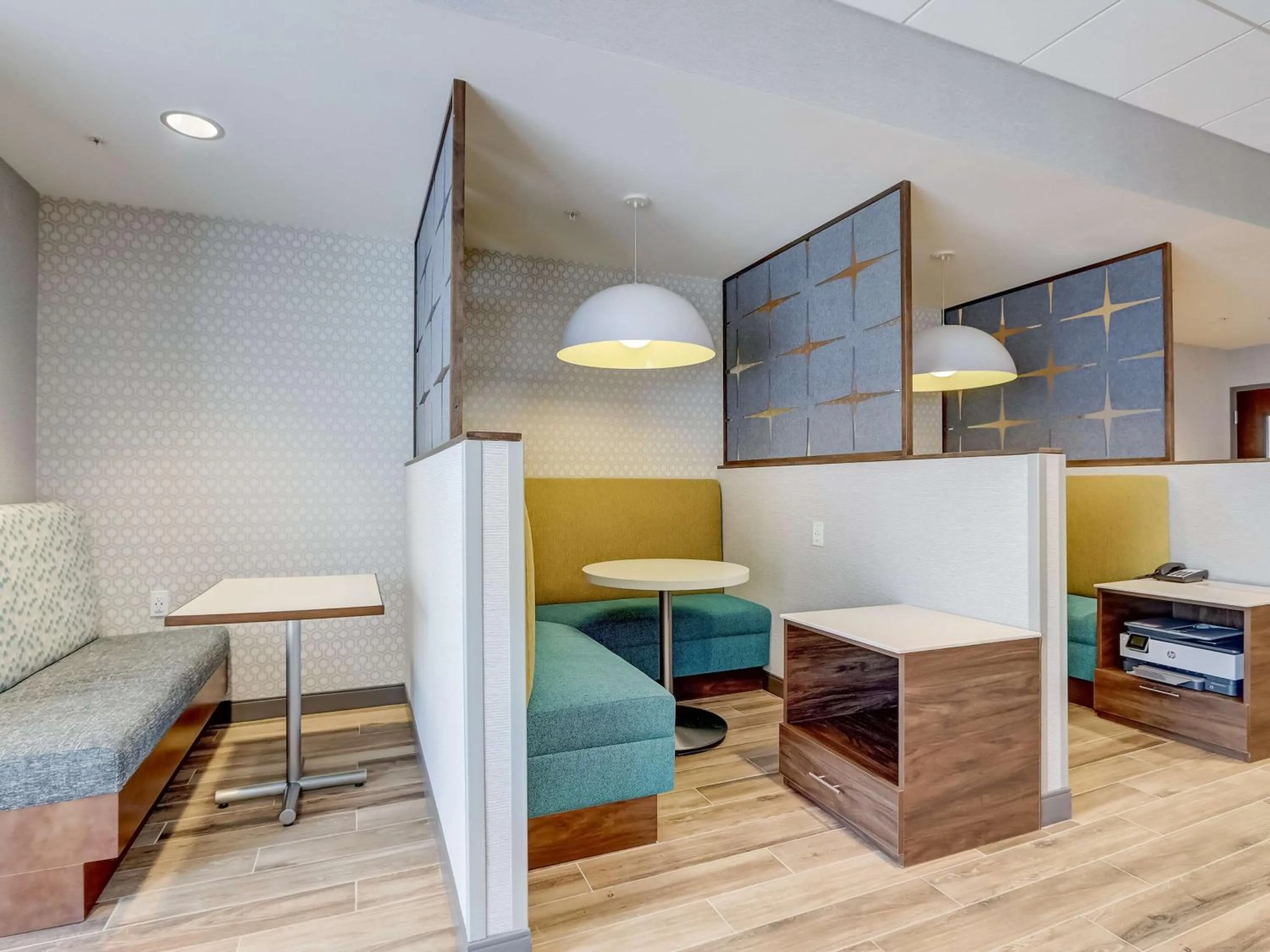 Business facilities in Hampton Inn & Suites Cincinnati Midtown Rookwood