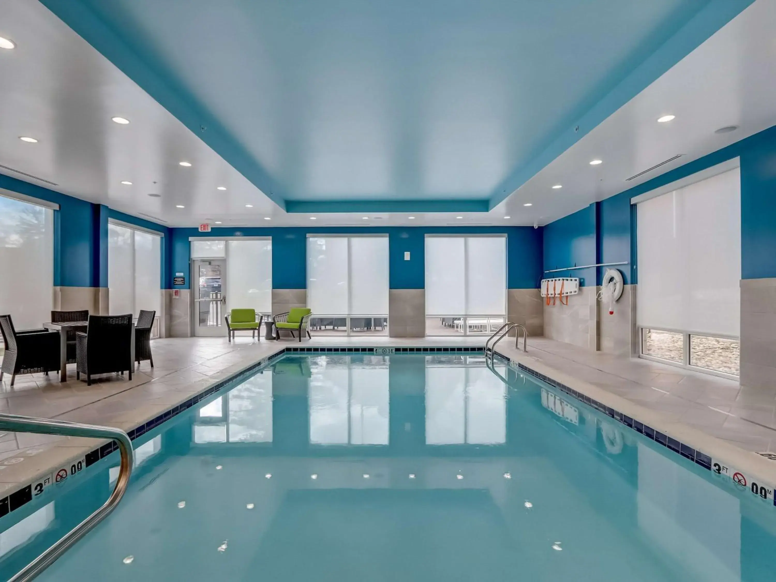 Pool view in Hampton Inn & Suites Cincinnati Midtown Rookwood Pool view in Hampton Inn & Suites Cincinnati Midtown Rookwood