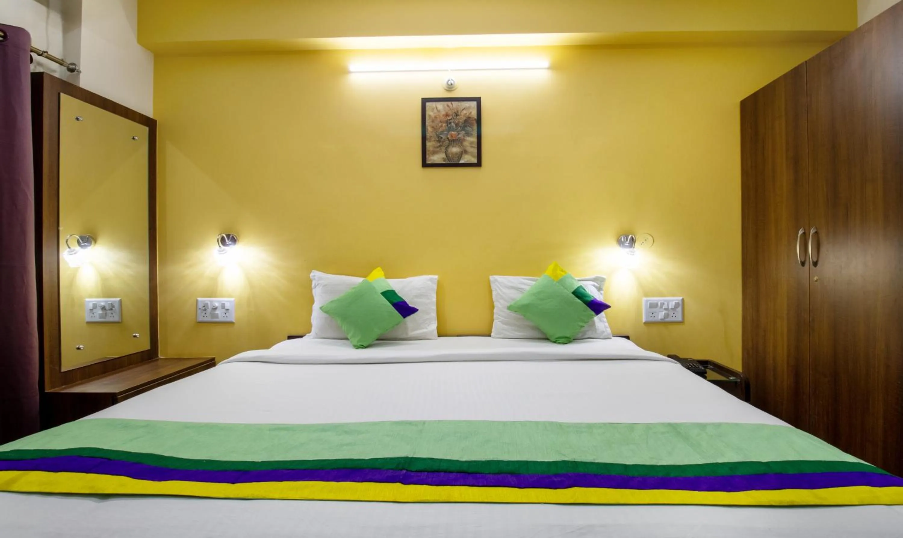 Bedroom, Bed in Treebo RR Residency, Sanjay Nagar