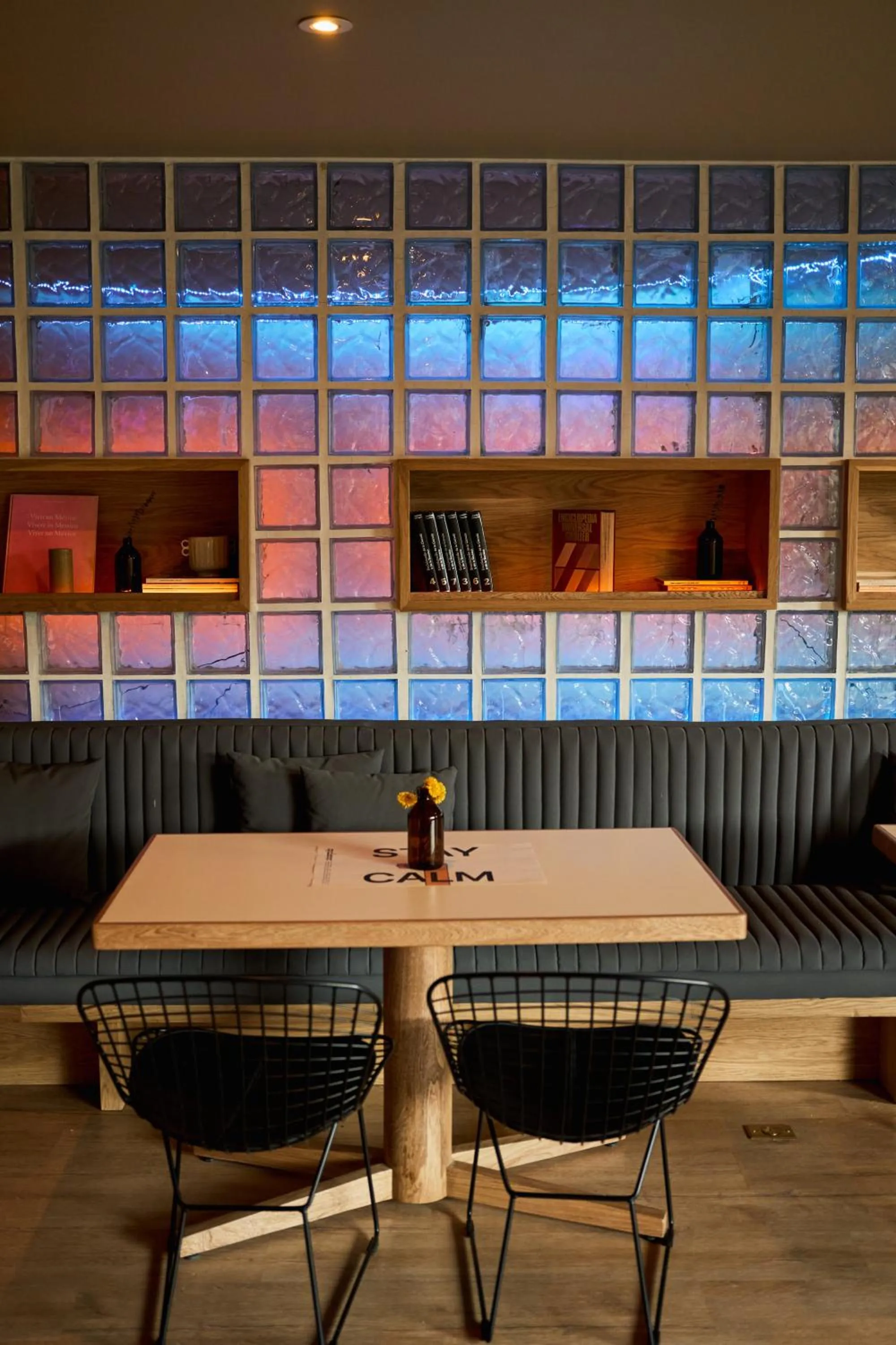 Restaurant/places to eat in The Somos Central Hotel Poblado