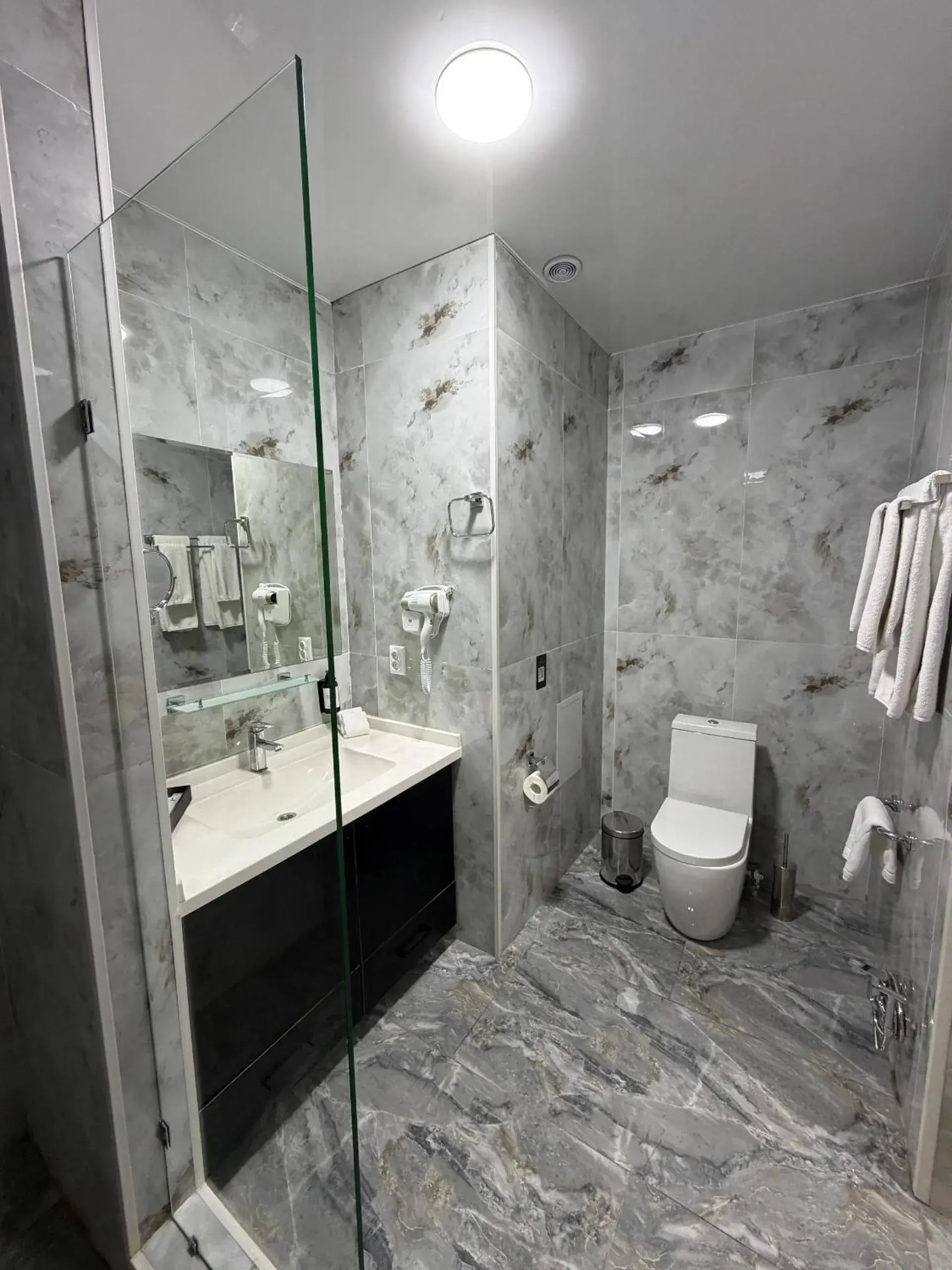 Twin Room - single occupancy in The Tower Hotel Tashkent by HotelPro Group Twin Room - single occupancy in The Tower Hotel Tashkent by HotelPro Group