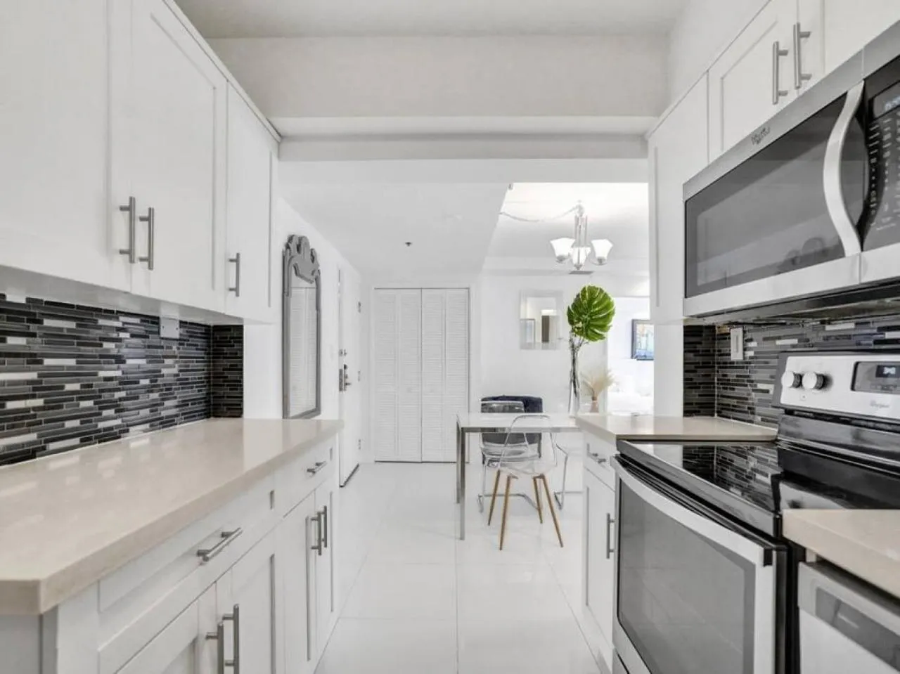 Kitchen or kitchenette in Amazing Ocean View Condo Beach Service 1111
