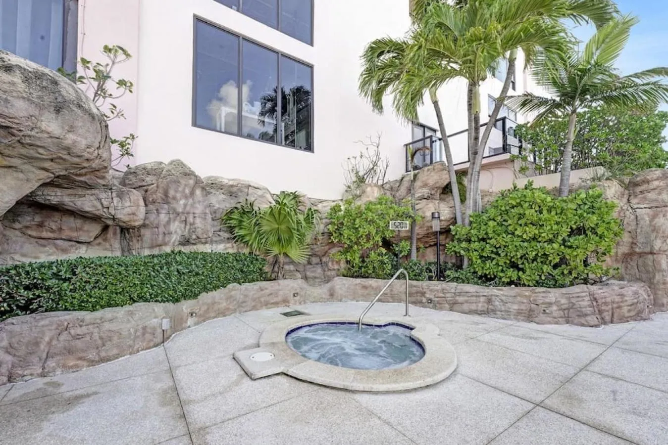 Property building in Amazing Ocean View Condo Beach Service 1111