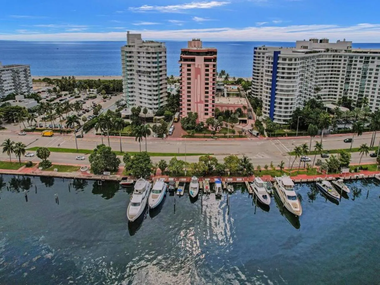 Neighbourhood in Amazing Ocean View Condo Beach Service 1111