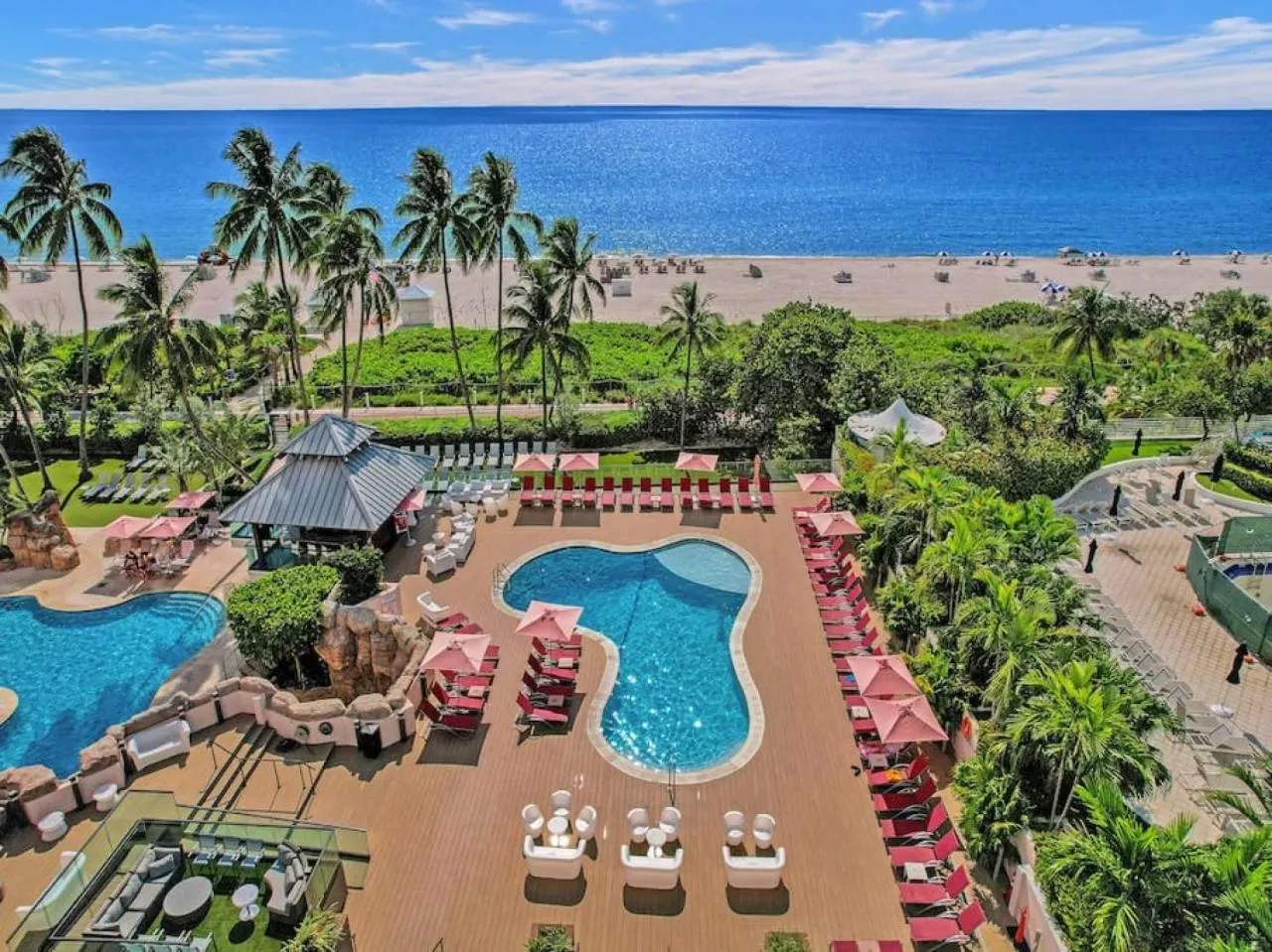 Swimming pool in Full ocean view Huge private terrace 1002