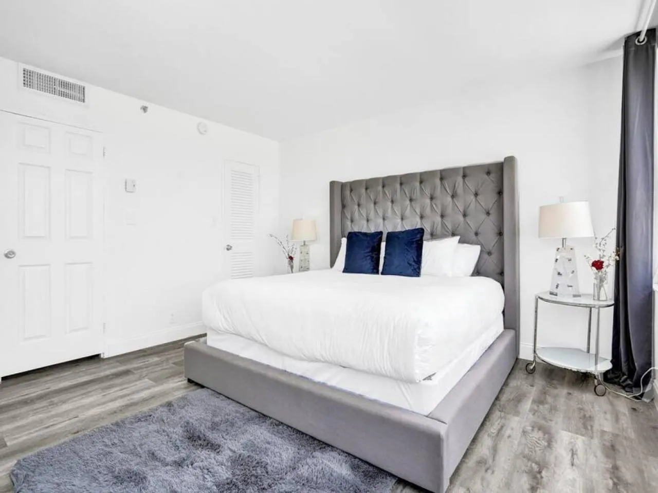 Bed in Full ocean view Huge private terrace 1002