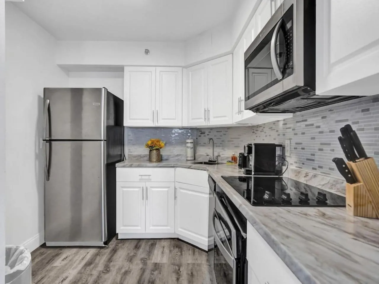 Kitchen or kitchenette in Full ocean view Huge private terrace 1002