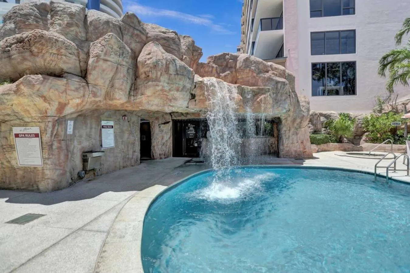 Swimming pool in Full ocean view Huge private terrace 1002