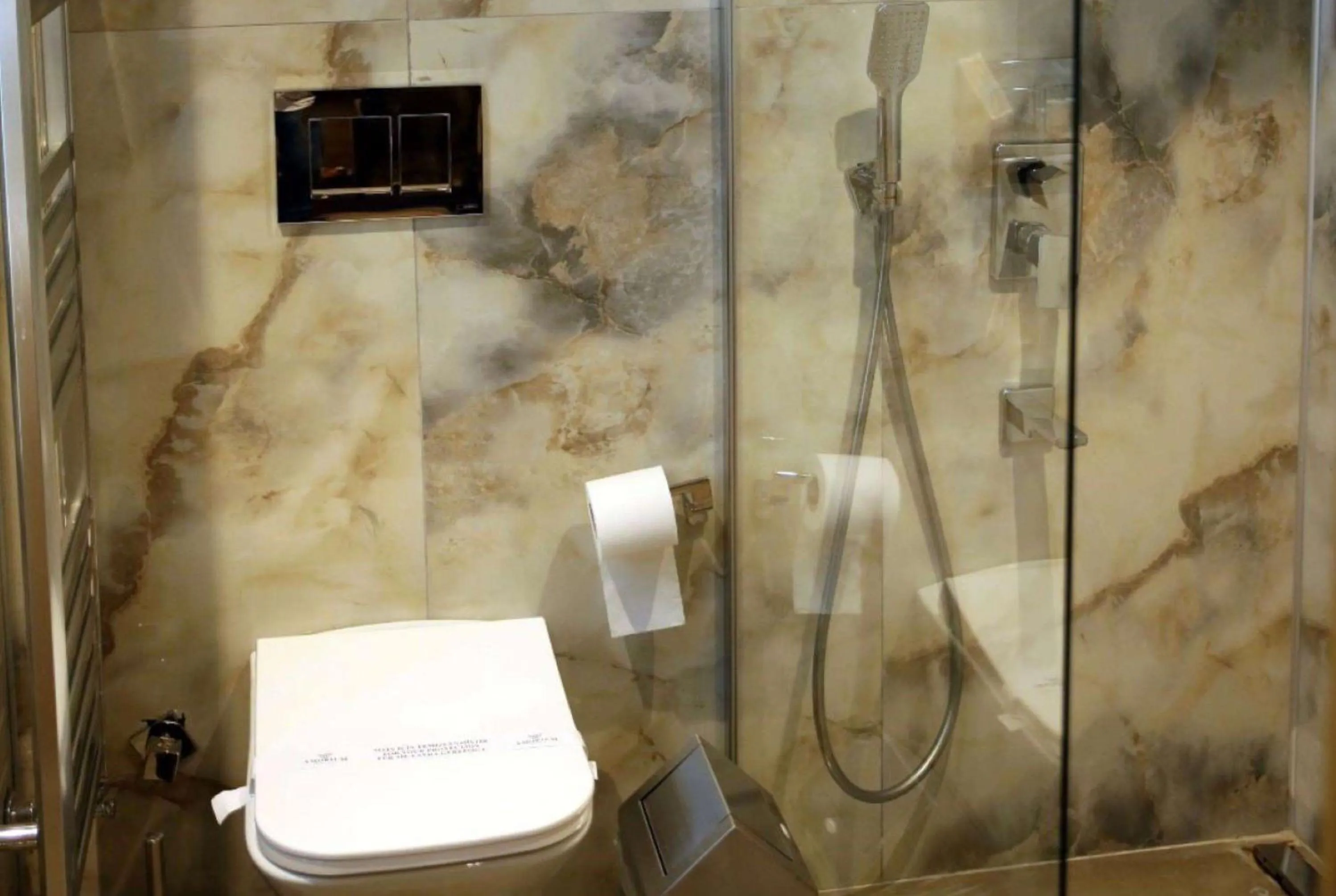 TV and multimedia in Ramada Resort by Wyndham Kastamonu