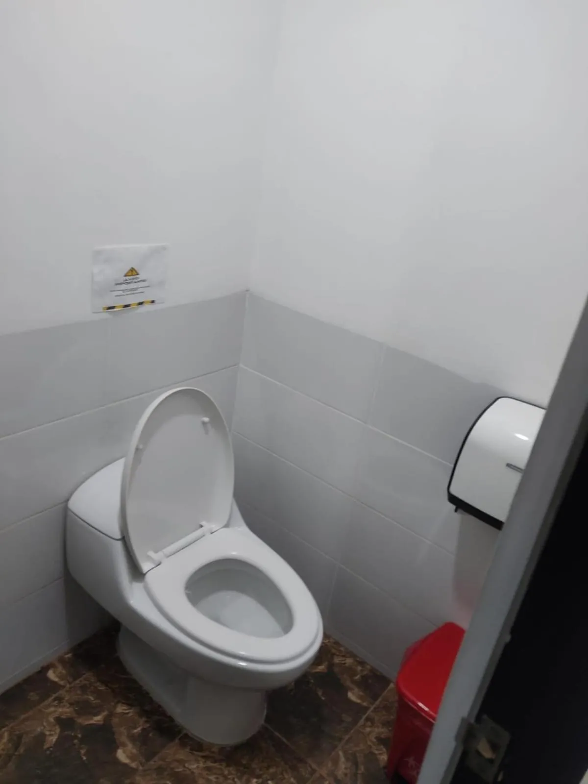 Toilet in Hotel Spa Laureles