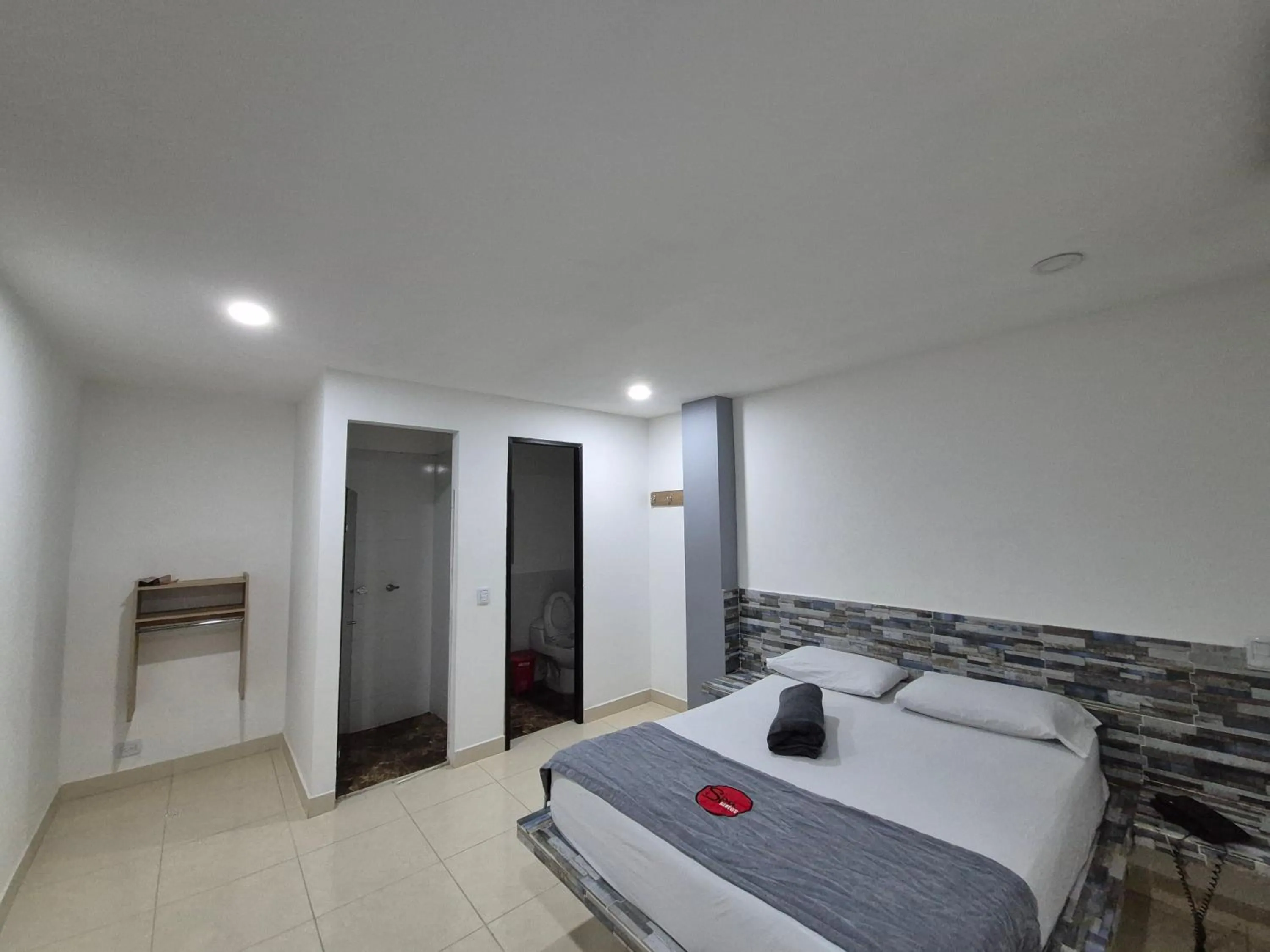 Photo of the whole room, Bed in Hotel Spa Laureles