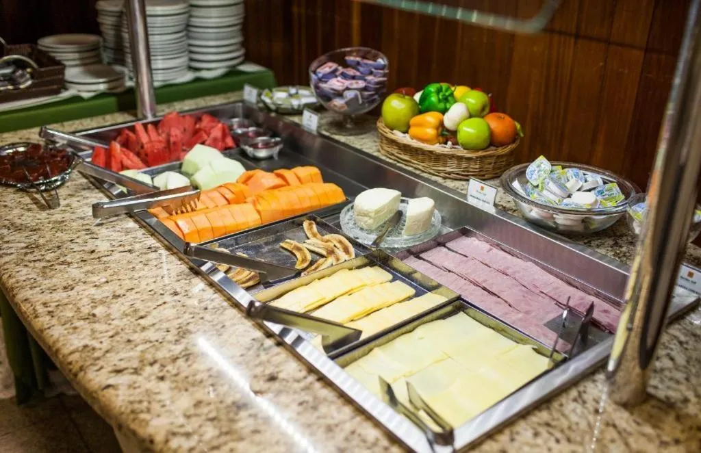 Food and drinks in GoldMen Select Maringá