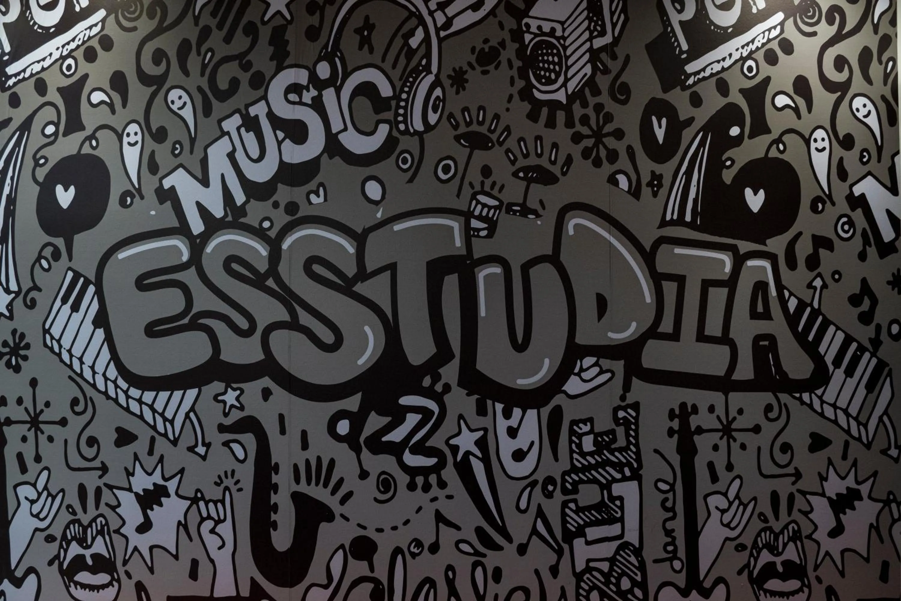 Decorative detail in Esstudia 17-4