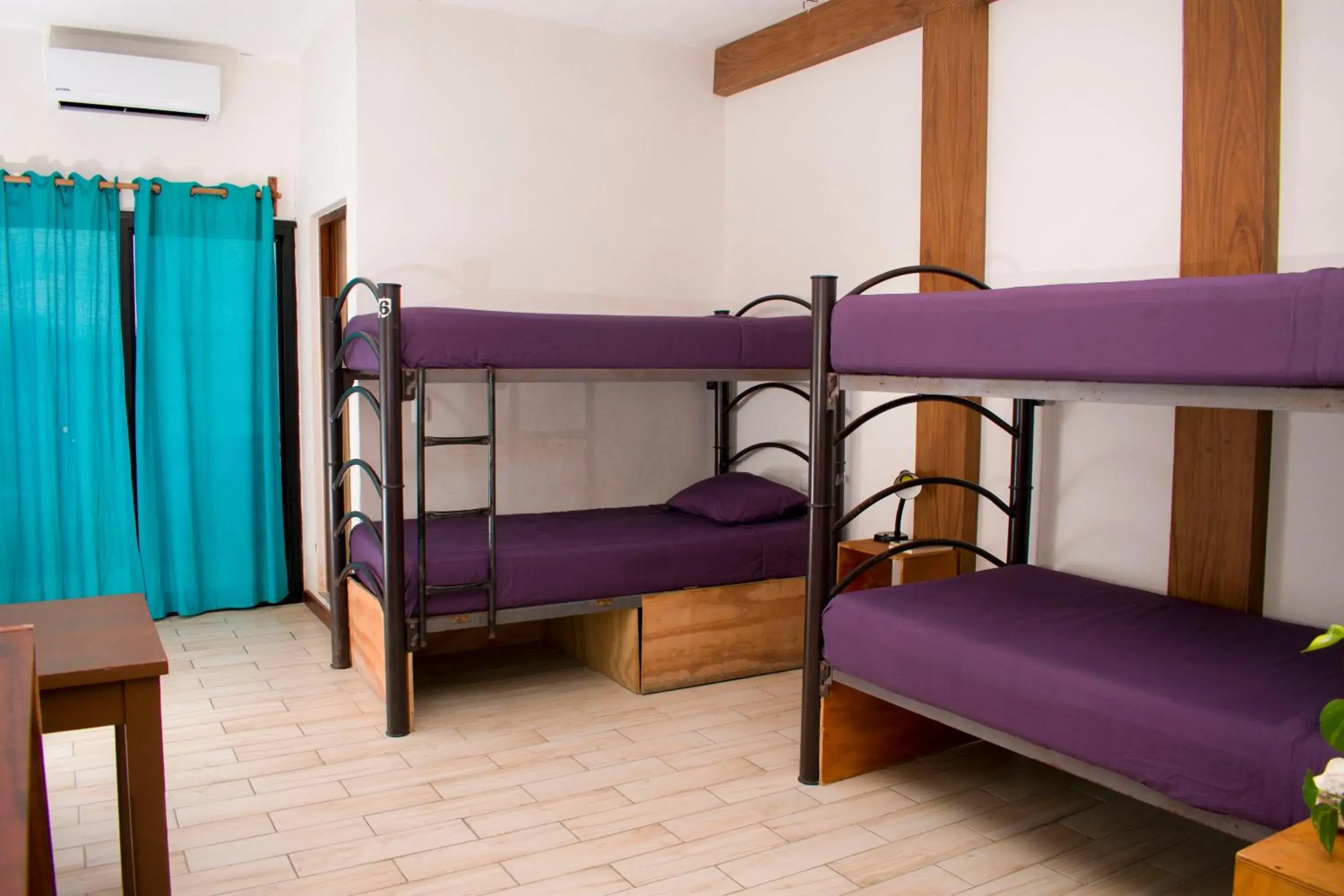 Bed in 4-Bed Mixed Dormitory Room in Balu Hotel Bed in 4-Bed Mixed Dormitory Room in Balu Hotel
