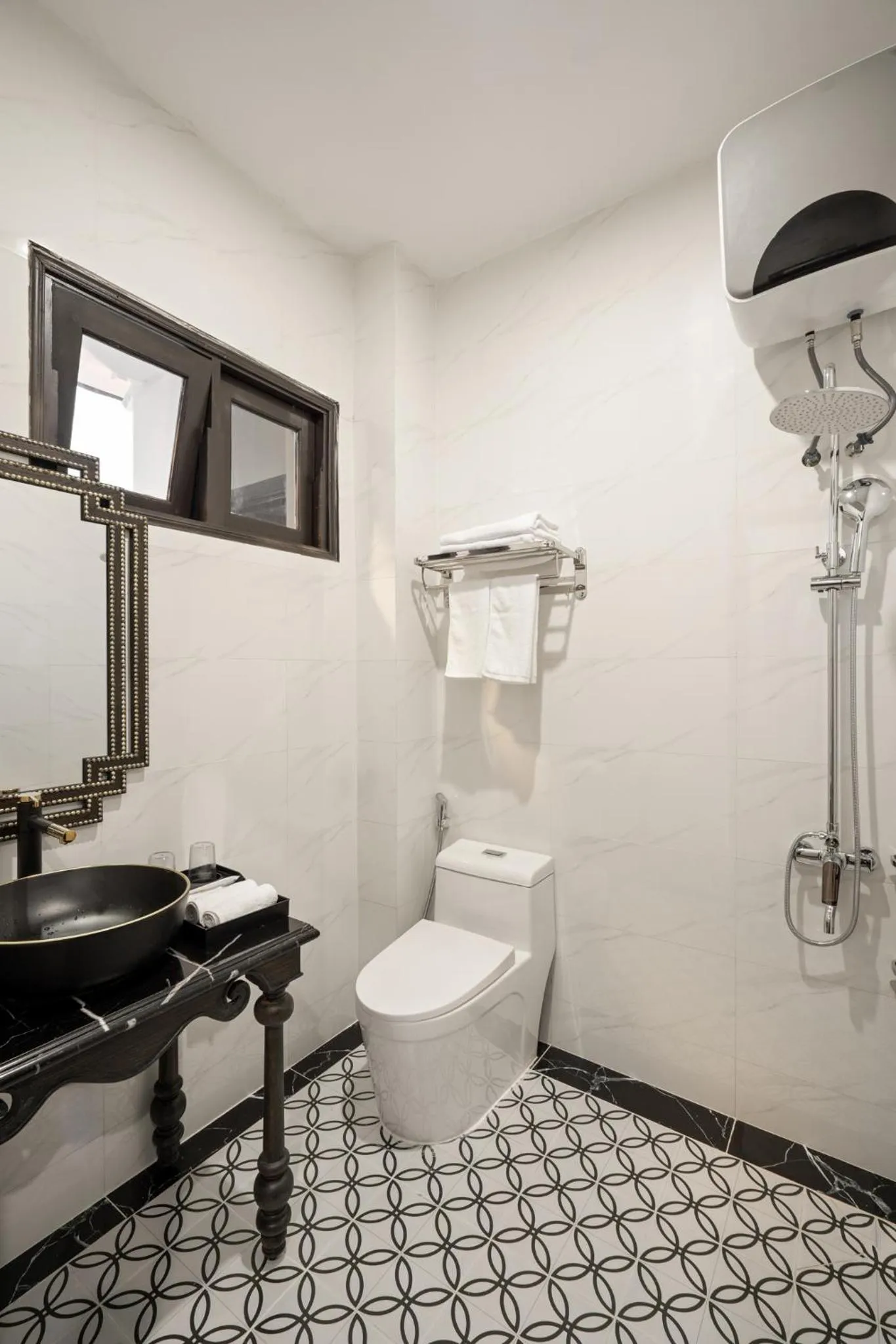 Shower in The Gate Boutique Hotel Sapa