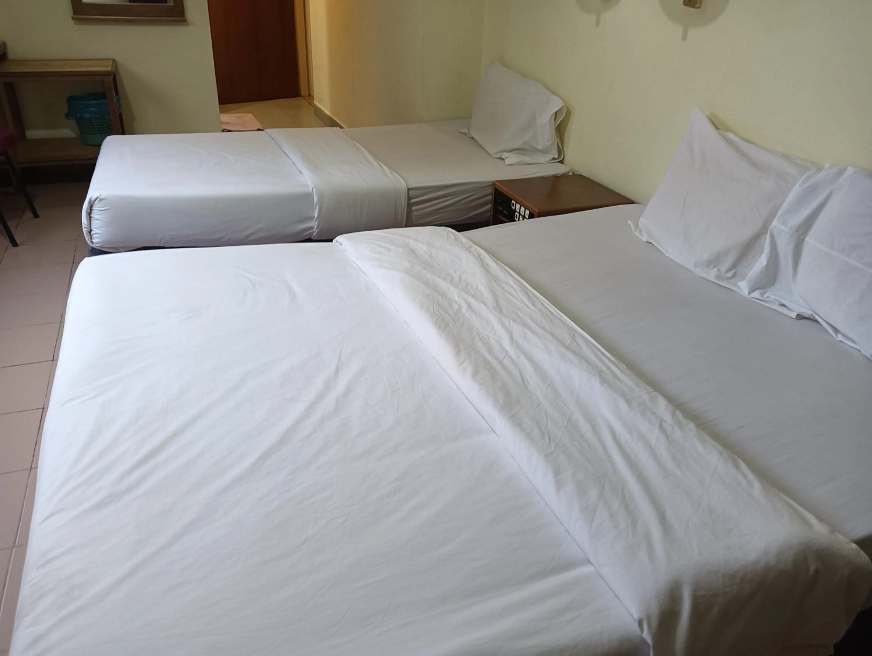 Bedroom, Bed in Hotel O Wawasan Inn