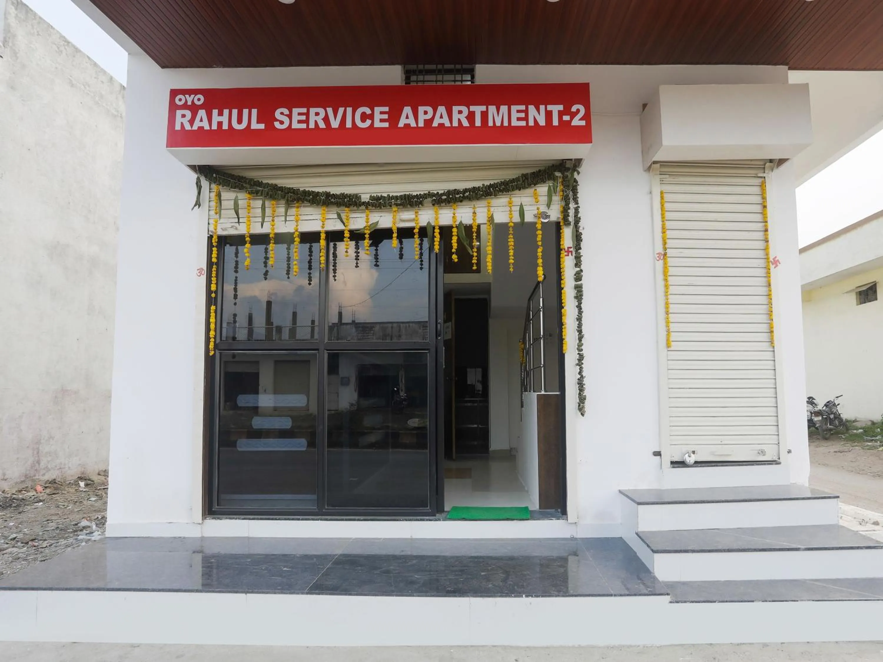 Facade/entrance in Hotel O by OYO RAHUL SERVICE APPARTMENT 2